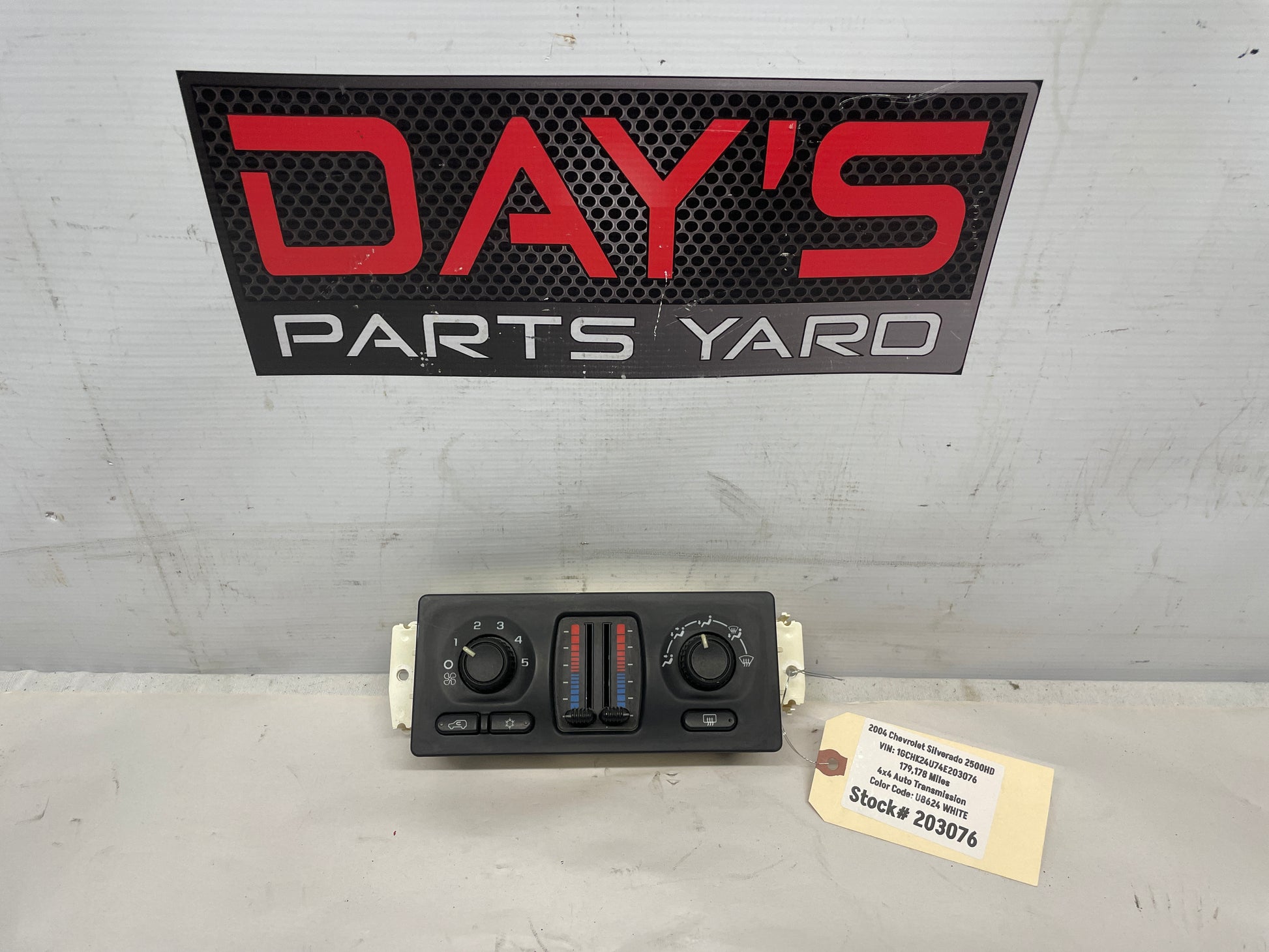 2004 Chevy Silverado  Climate Control W/ Rear Defrost OEM - Day's Parts Yard