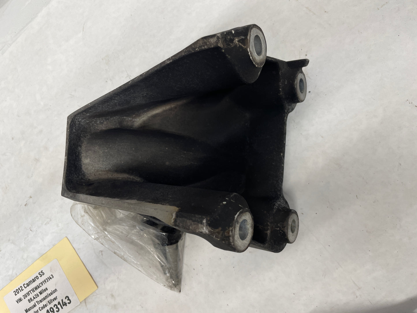 2012 Chevy Camaro SS RH & LH Engine Motor Mounts Stands Brackets OEM