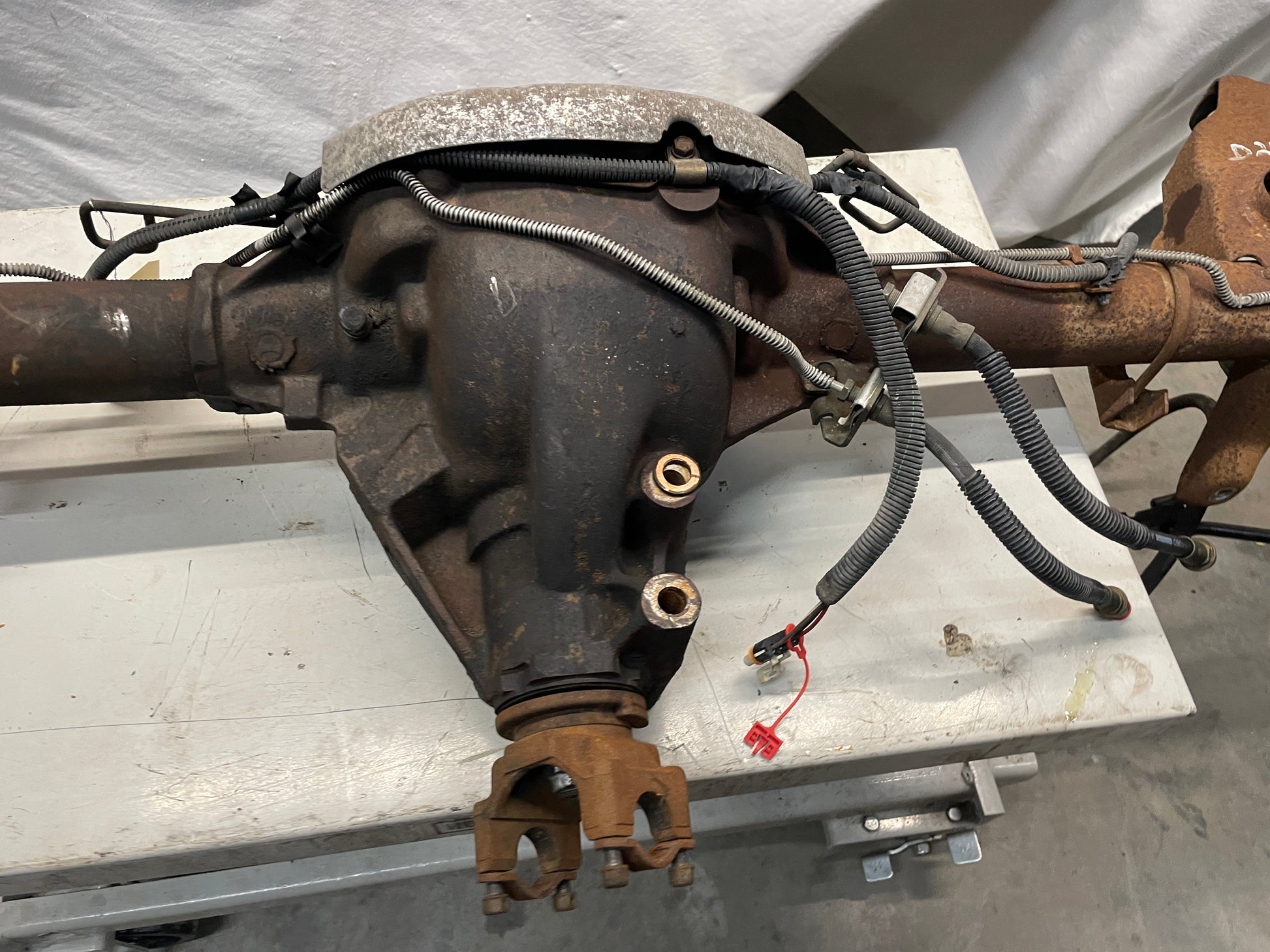 2000 Chevy Camaro Z28 Rear End Rearend Carrier Axle Differential 3.42 OEM - Day's Parts Yard