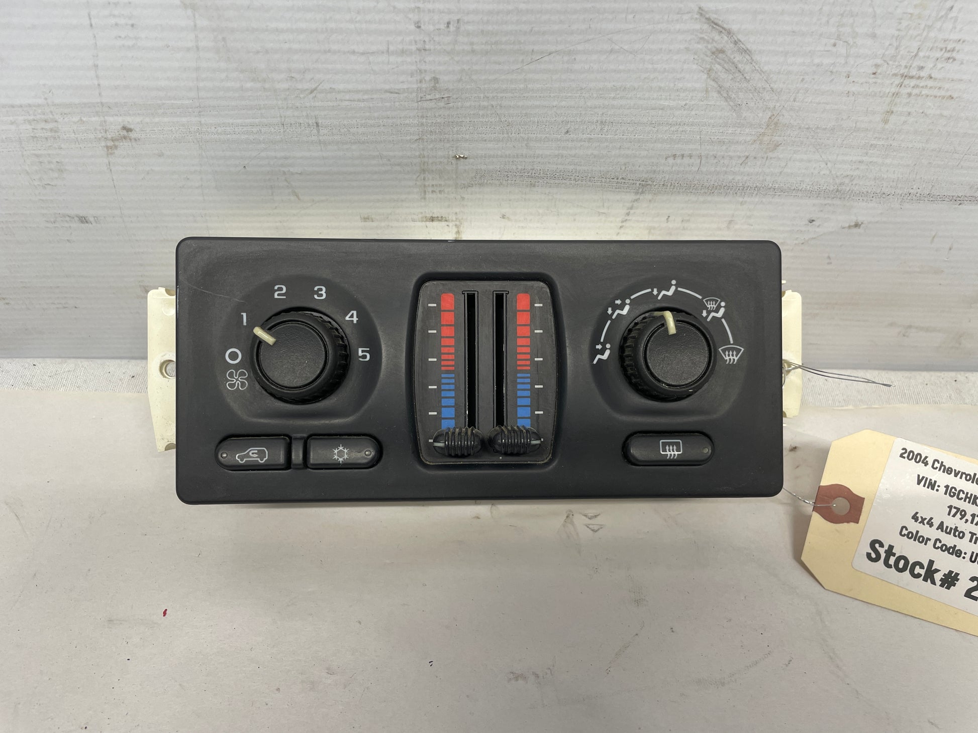 2004 Chevy Silverado  Climate Control W/ Rear Defrost OEM - Day's Parts Yard