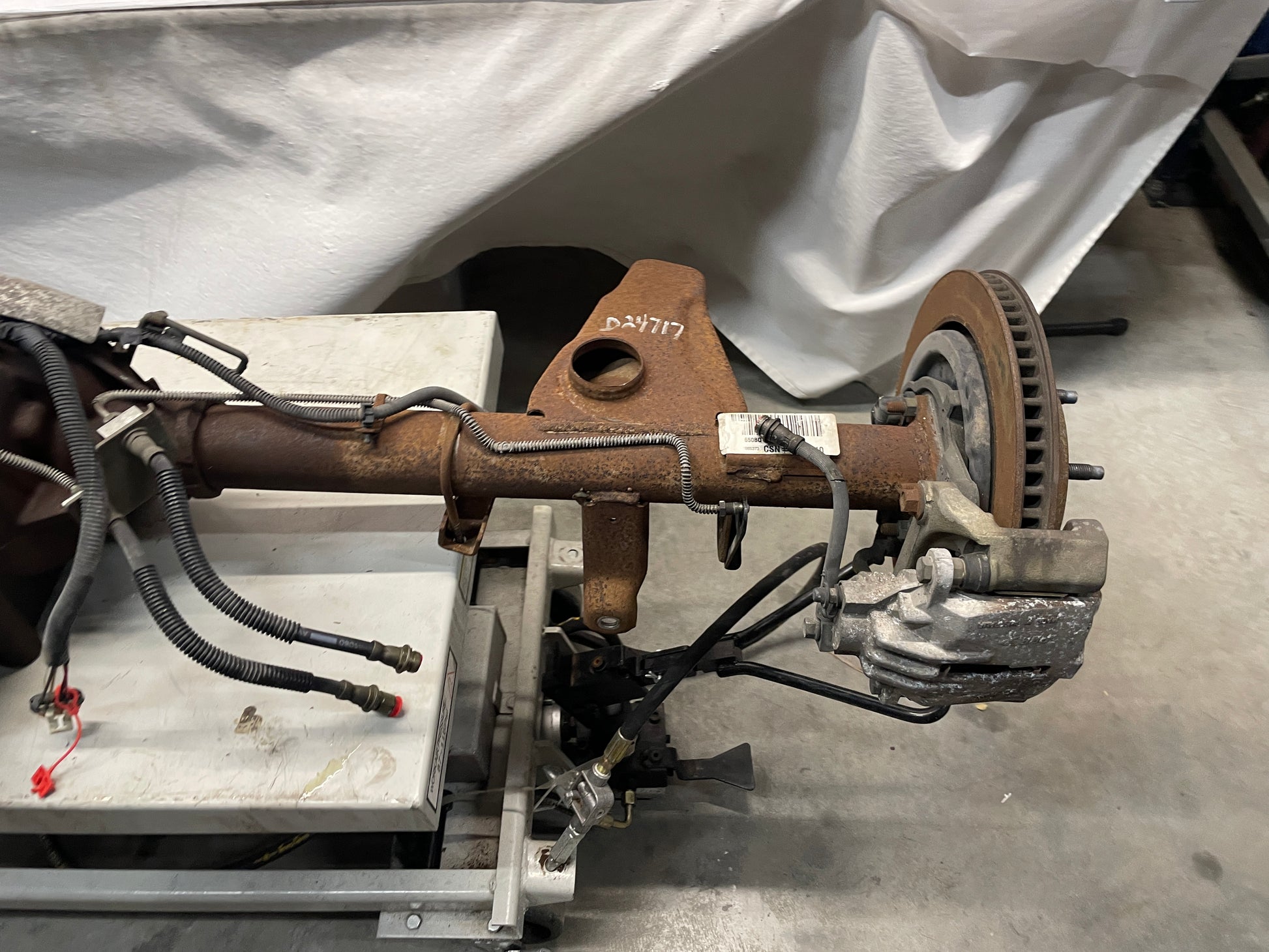 2000 Chevy Camaro Z28 Rear End Rearend Carrier Axle Differential 3.42 OEM - Day's Parts Yard