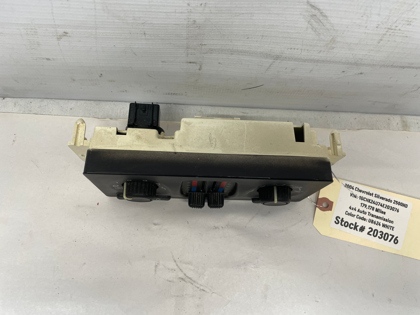 2004 Chevy Silverado  Climate Control W/ Rear Defrost OEM - Day's Parts Yard