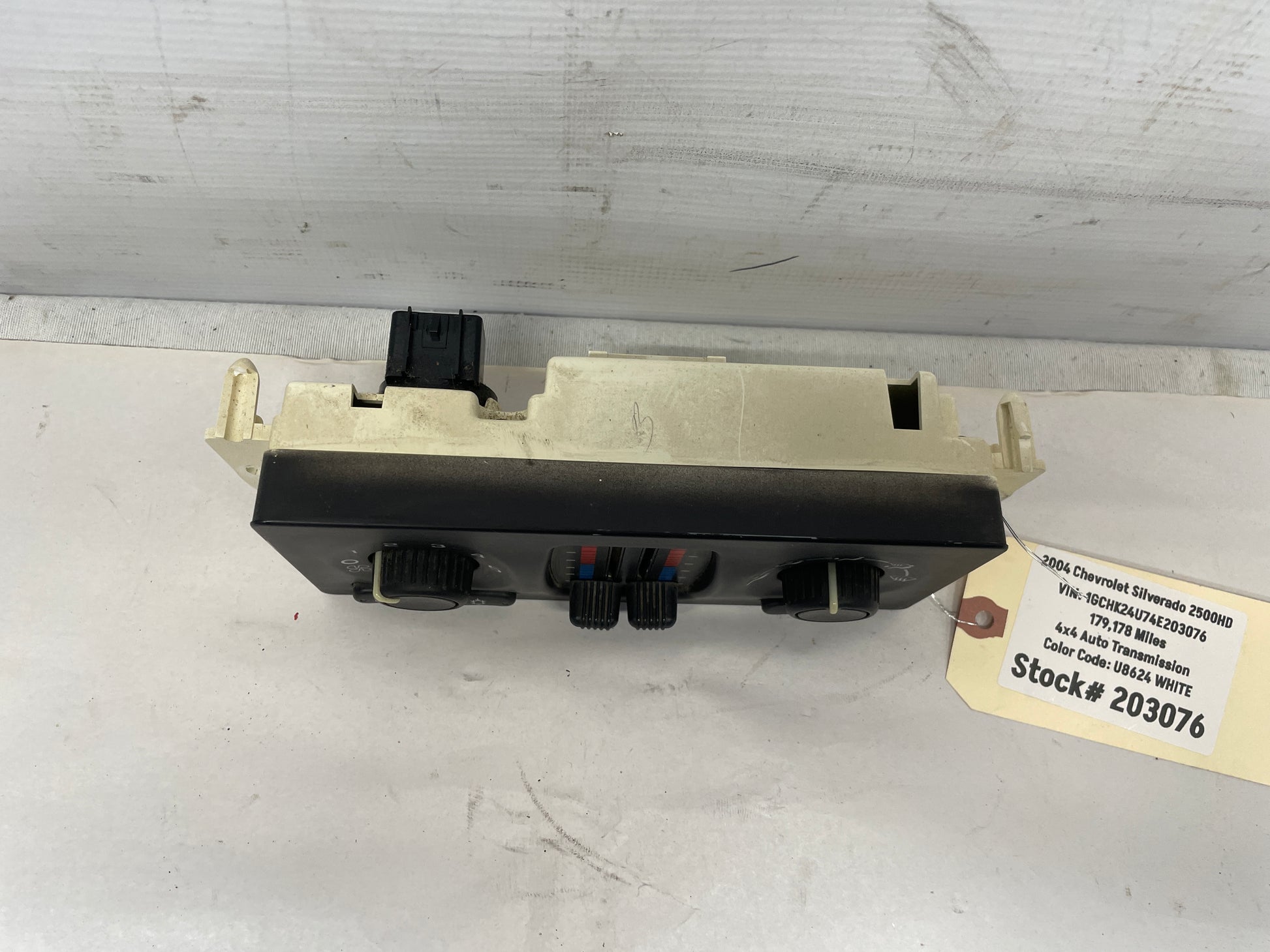 2004 Chevy Silverado  Climate Control W/ Rear Defrost OEM - Day's Parts Yard
