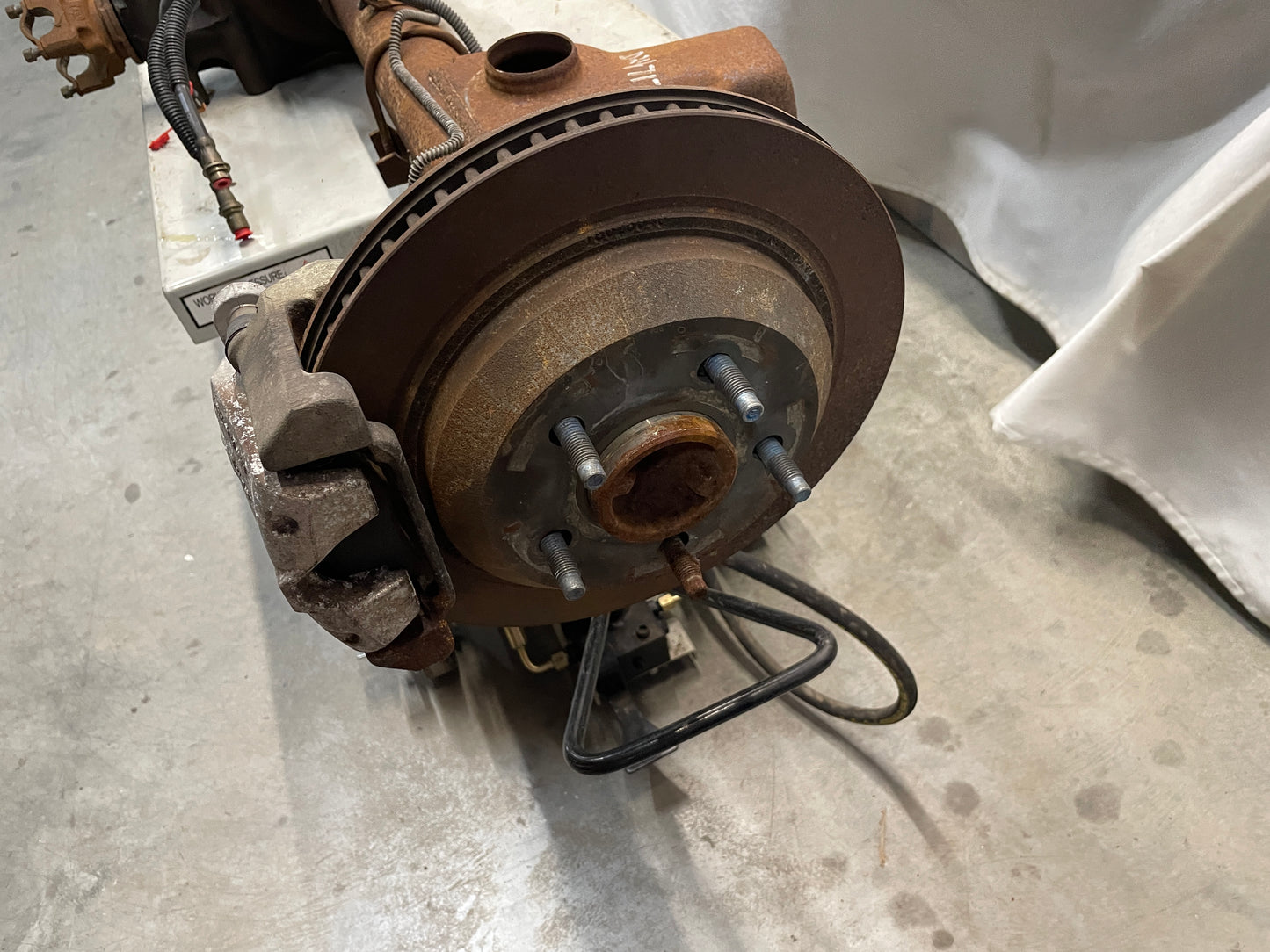2000 Chevy Camaro Z28 Rear End Rearend Carrier Axle Differential 3.42 OEM - Day's Parts Yard