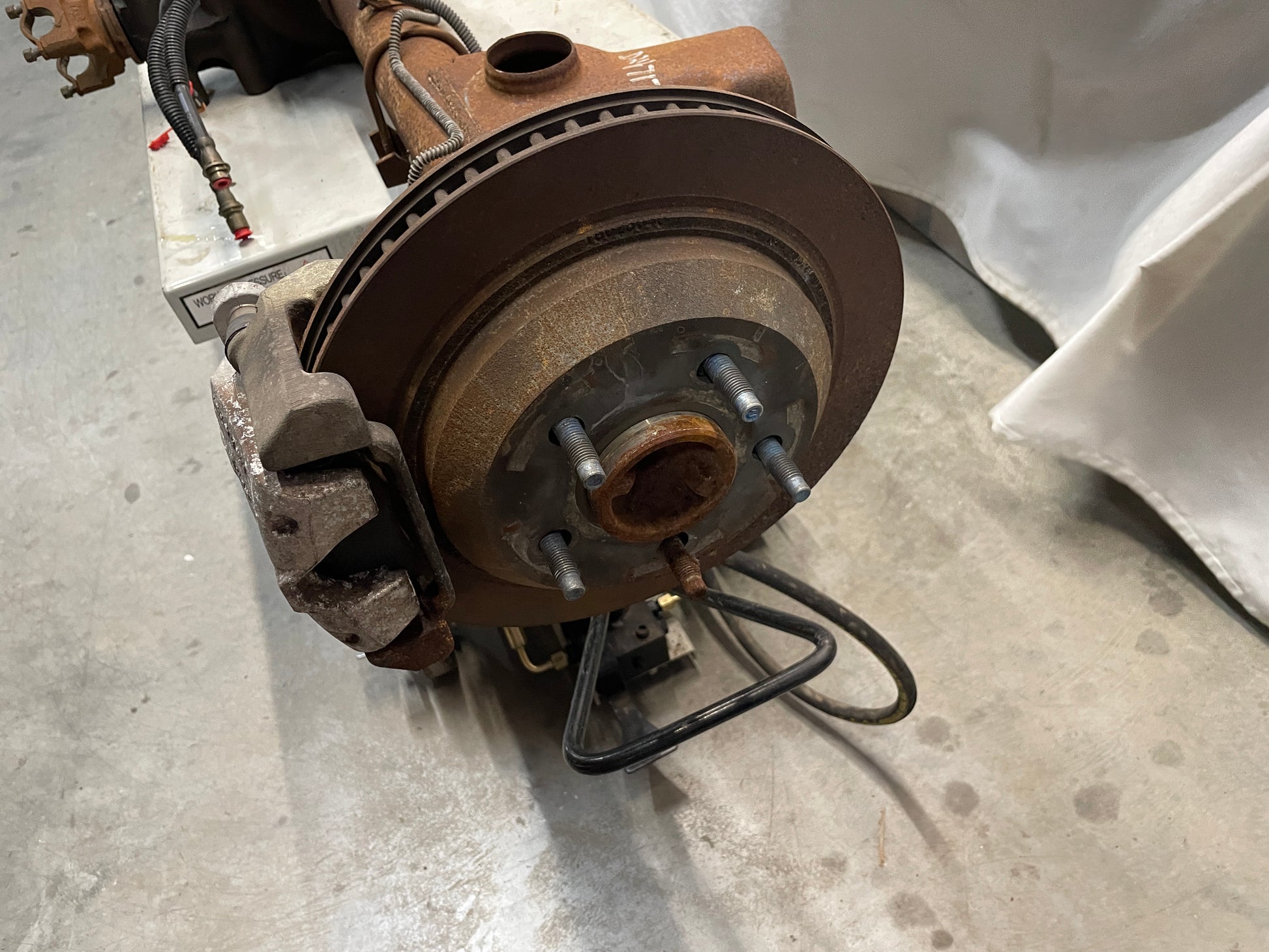 2000 Chevy Camaro Z28 Rear End Rearend Carrier Axle Differential 3.42 OEM - Day's Parts Yard
