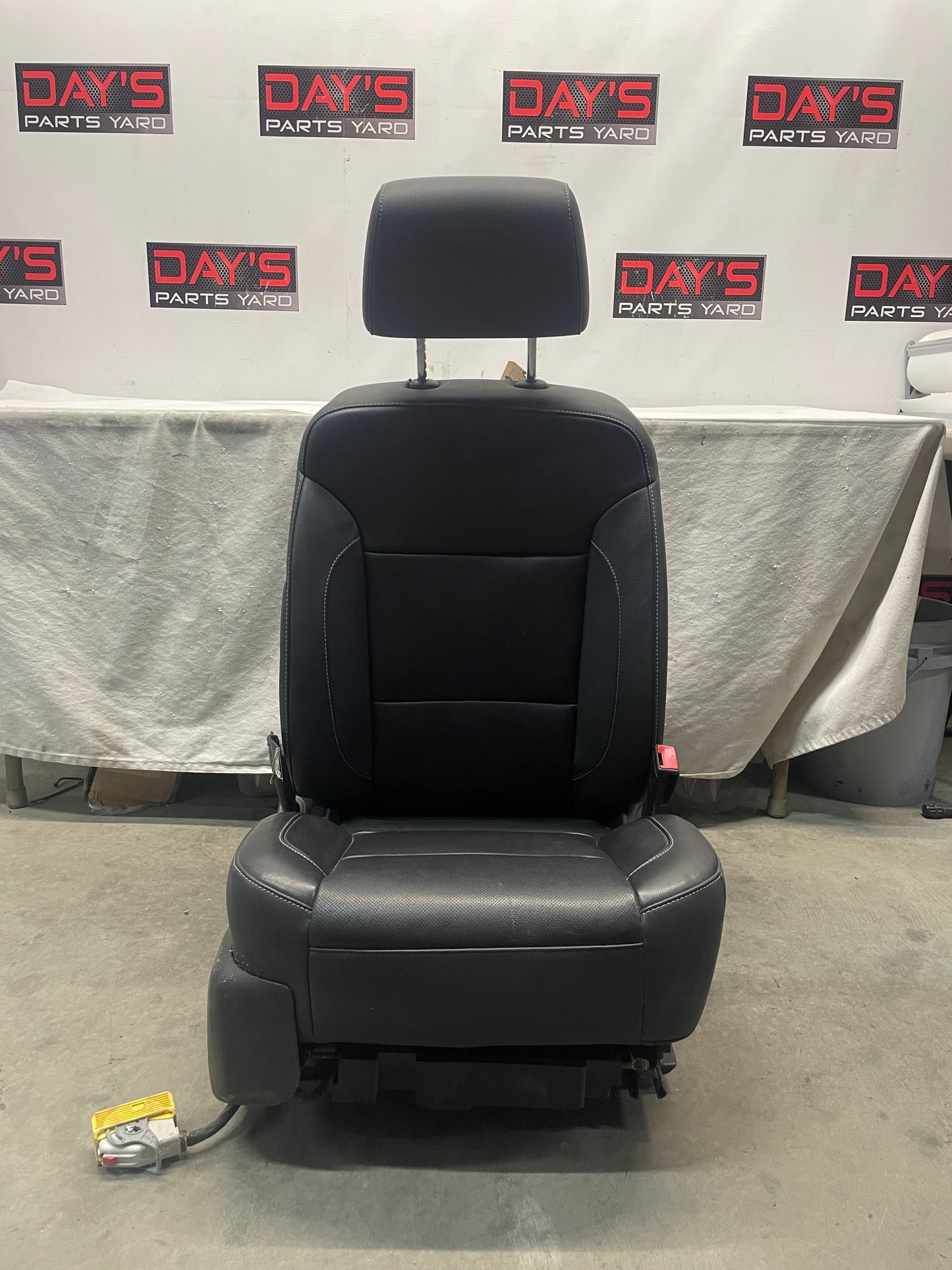 2018 GMC Sierra 1500 SLT Seats RH Passenger Front Only  OEM - Day's Parts Yard