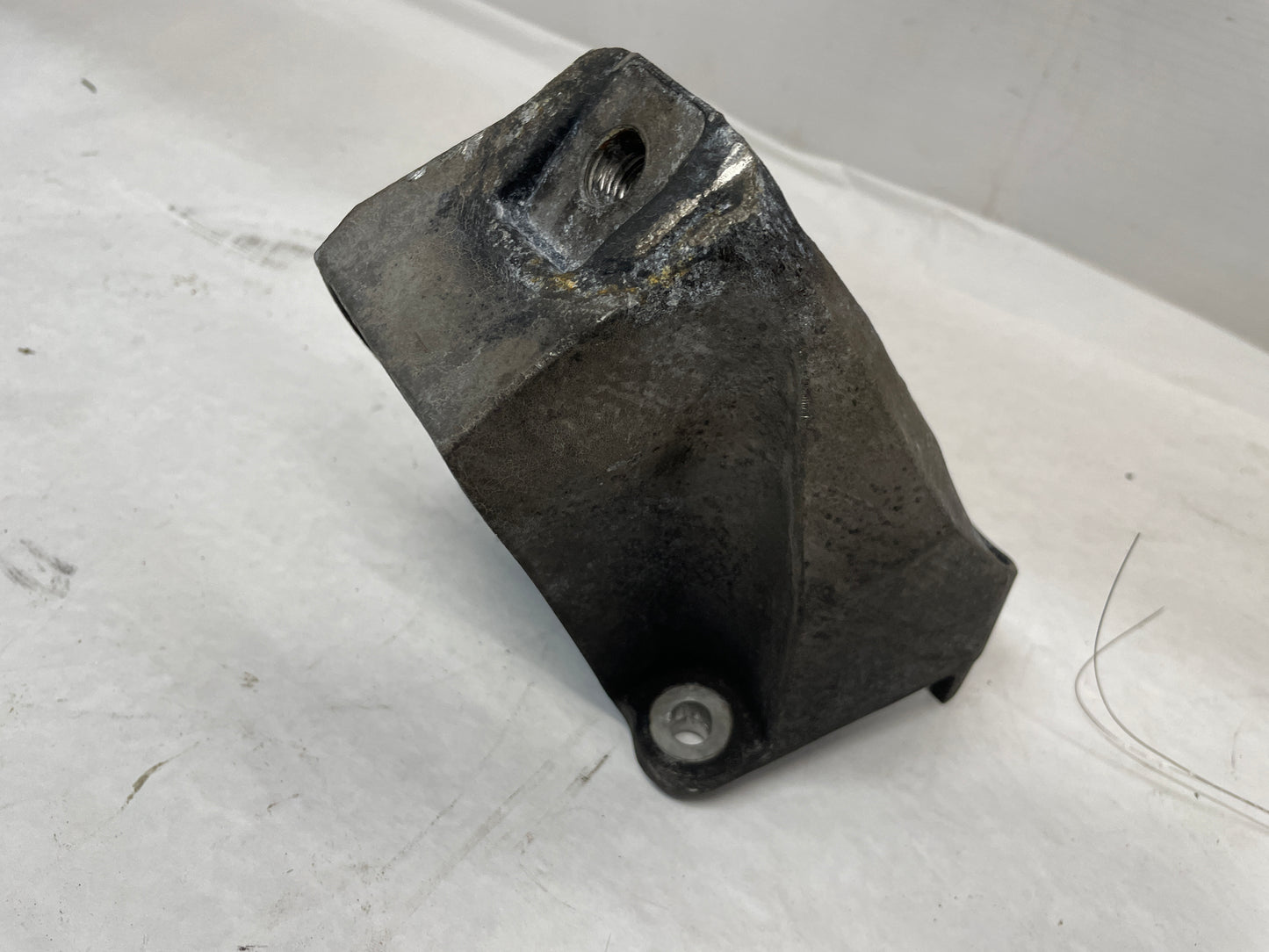 2012 Chevy Camaro SS RH & LH Engine Motor Mounts Stands Brackets OEM