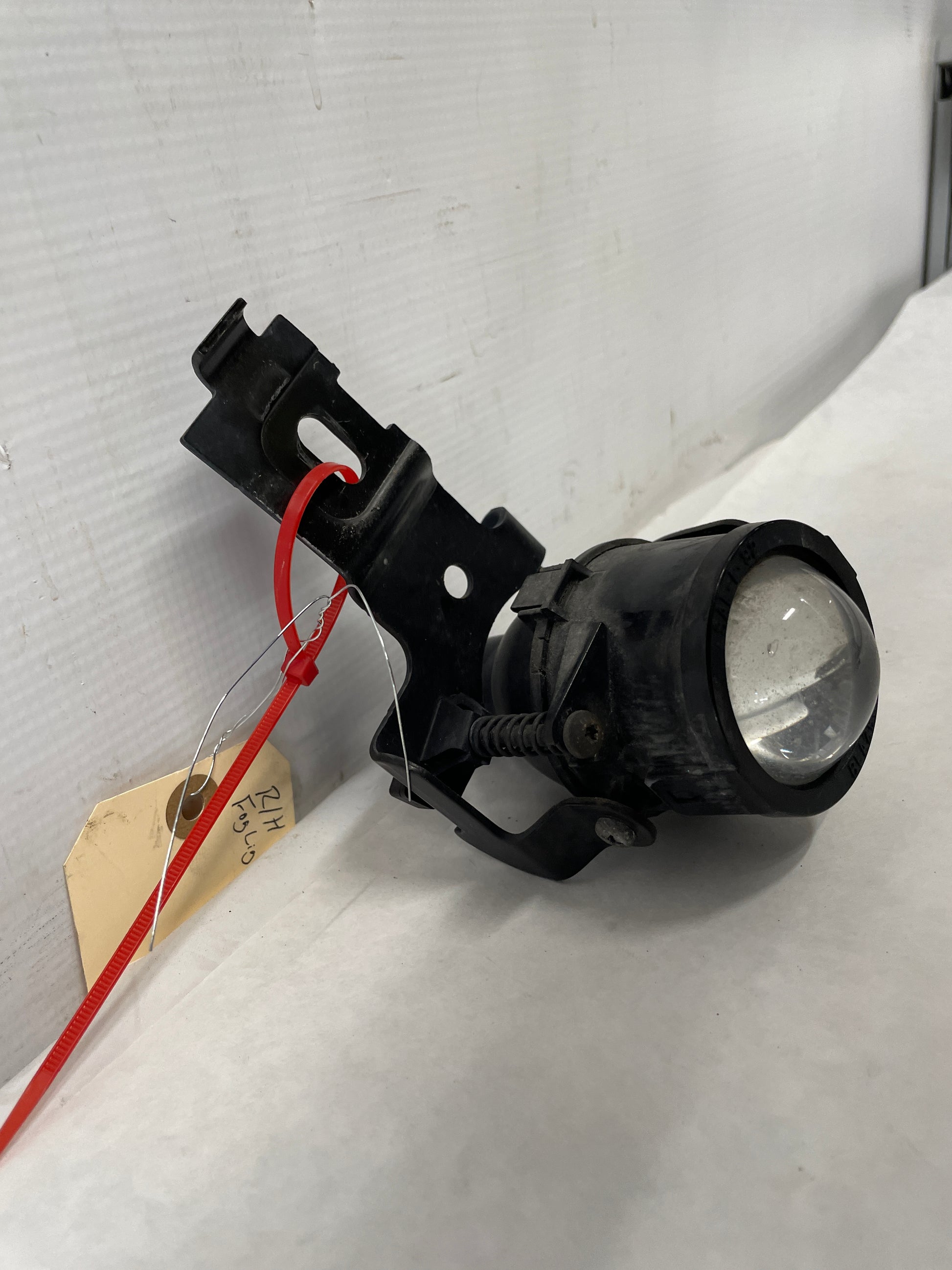 1999 Chevy C5 Corvette RH Passenger Fog Light Lamp w/ Bracket OEM - Day's Parts Yard