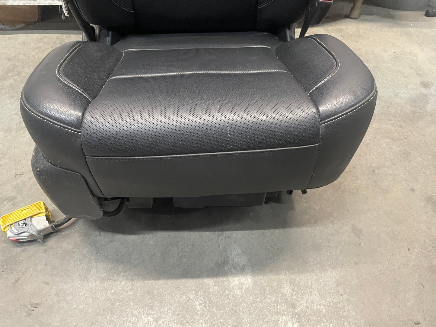 2018 GMC Sierra 1500 SLT Seats RH Passenger Front Only  OEM - Day's Parts Yard