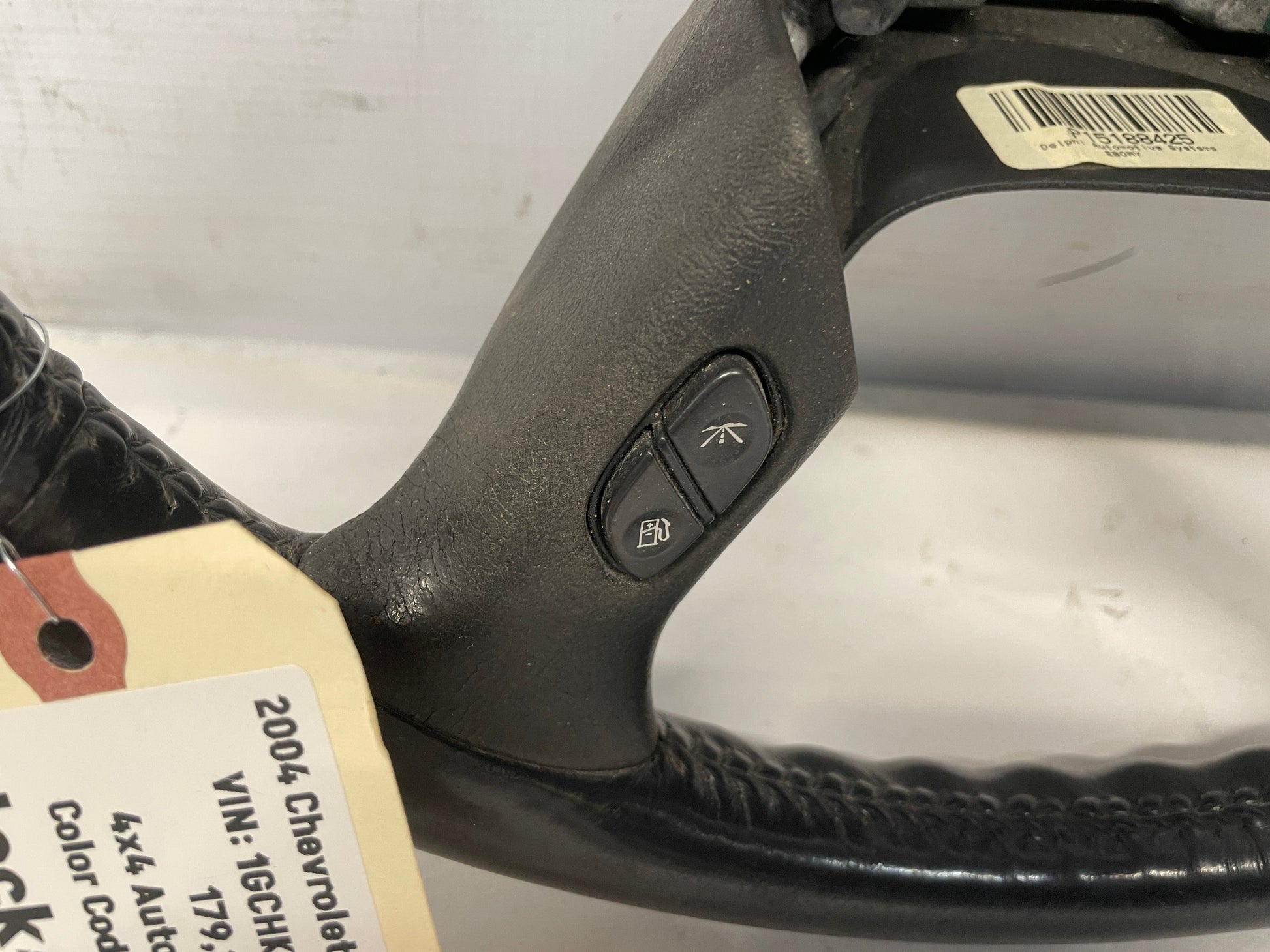 2004 Chevy Silverado 2500HD Steering Wheel w/ Buttons OEM - Day's Parts Yard