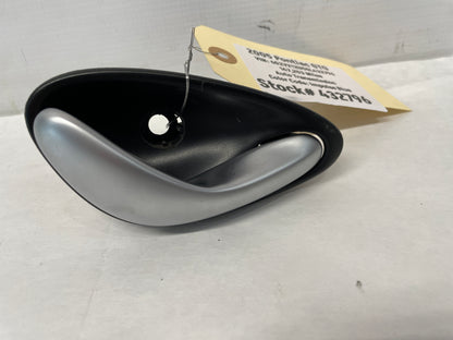 2005 Pontiac GTO RH Passenger Interior Door Handle OEM - Day's Parts Yard