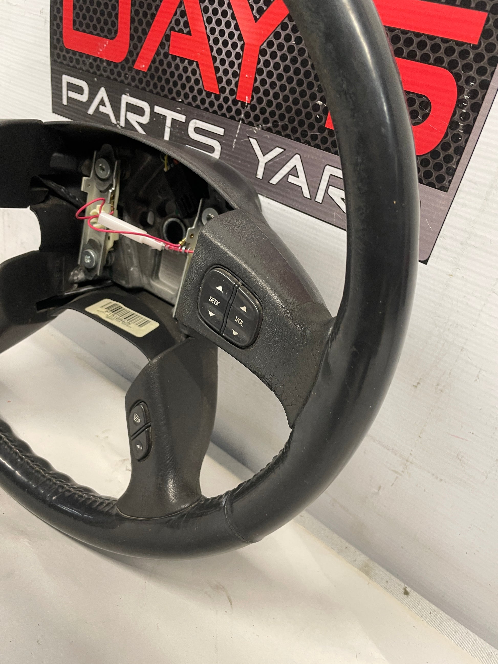 2004 Chevy Silverado 2500HD Steering Wheel w/ Buttons OEM - Day's Parts Yard