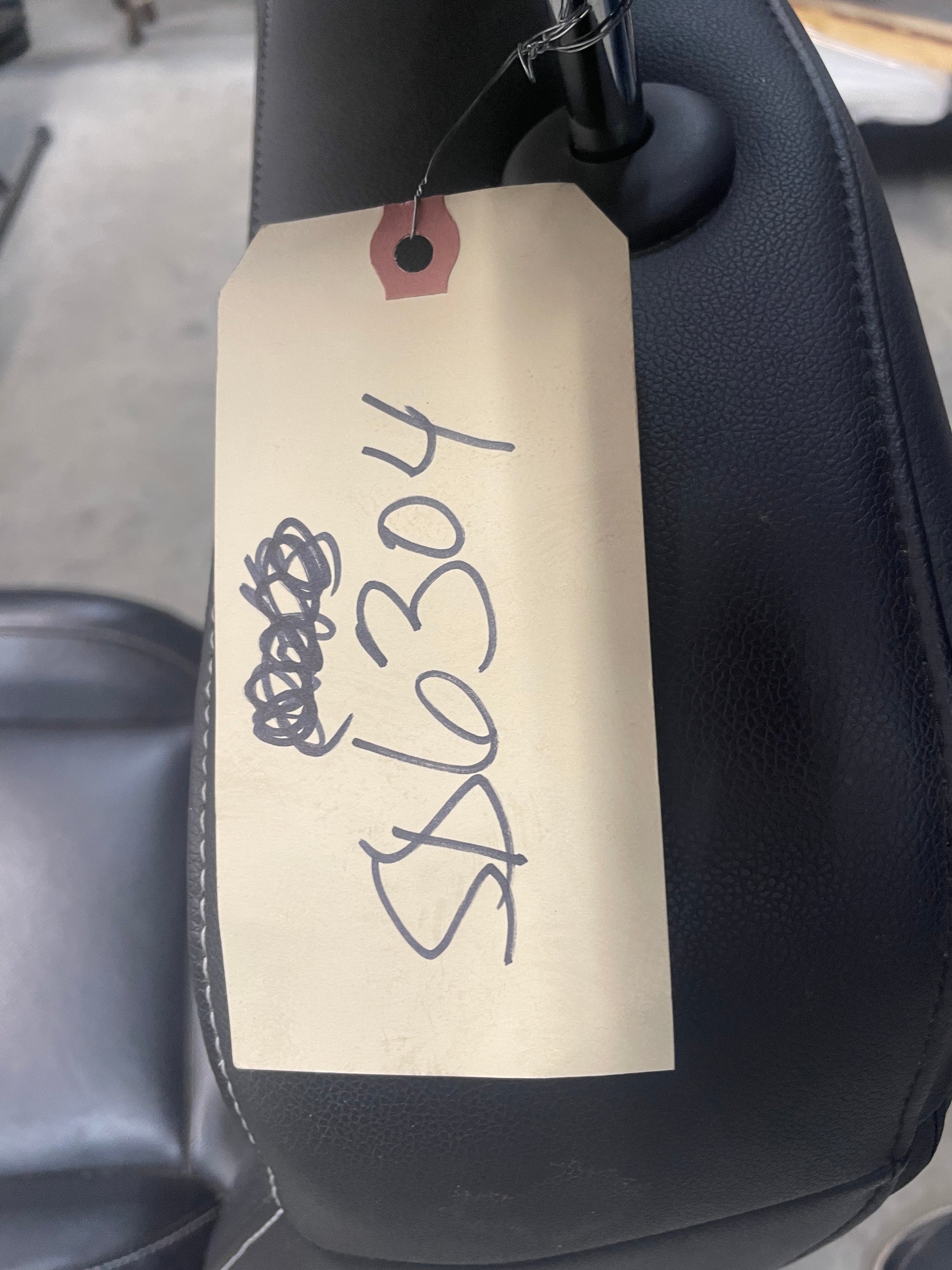 2018 GMC Sierra 1500 SLT Seats RH Passenger Front Only  OEM - Day's Parts Yard