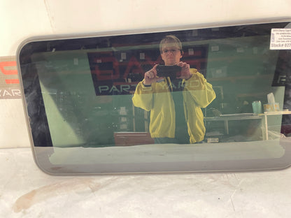 2009 Pontiac G8 GT Sunroof Sun Moon Roof Glass OEM