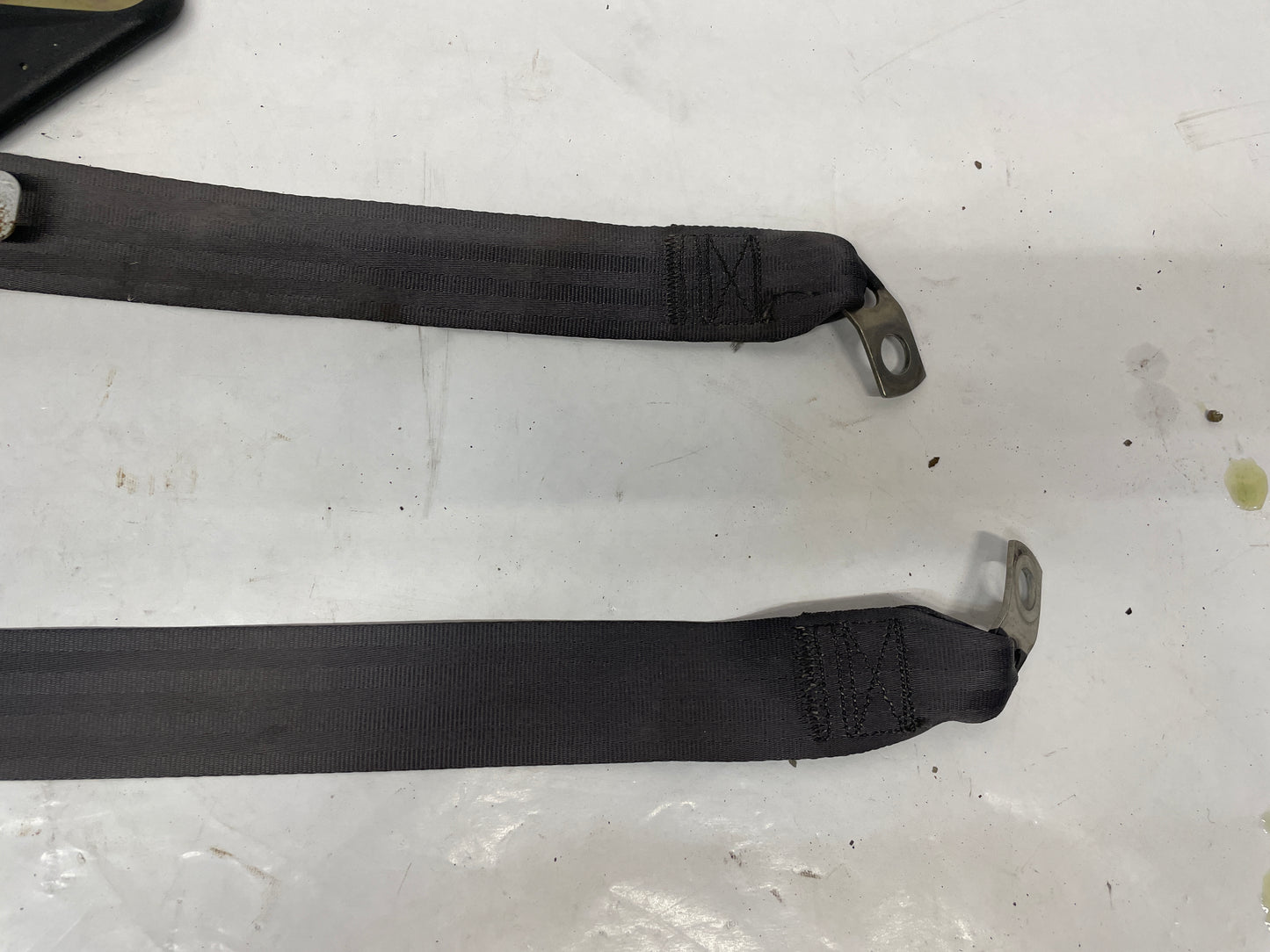 2000 Chevy Camaro Z28 Rear Seatbelt Seat Belts Retractors w/ Buckles OEM Ebony Black - Day's Parts Yard