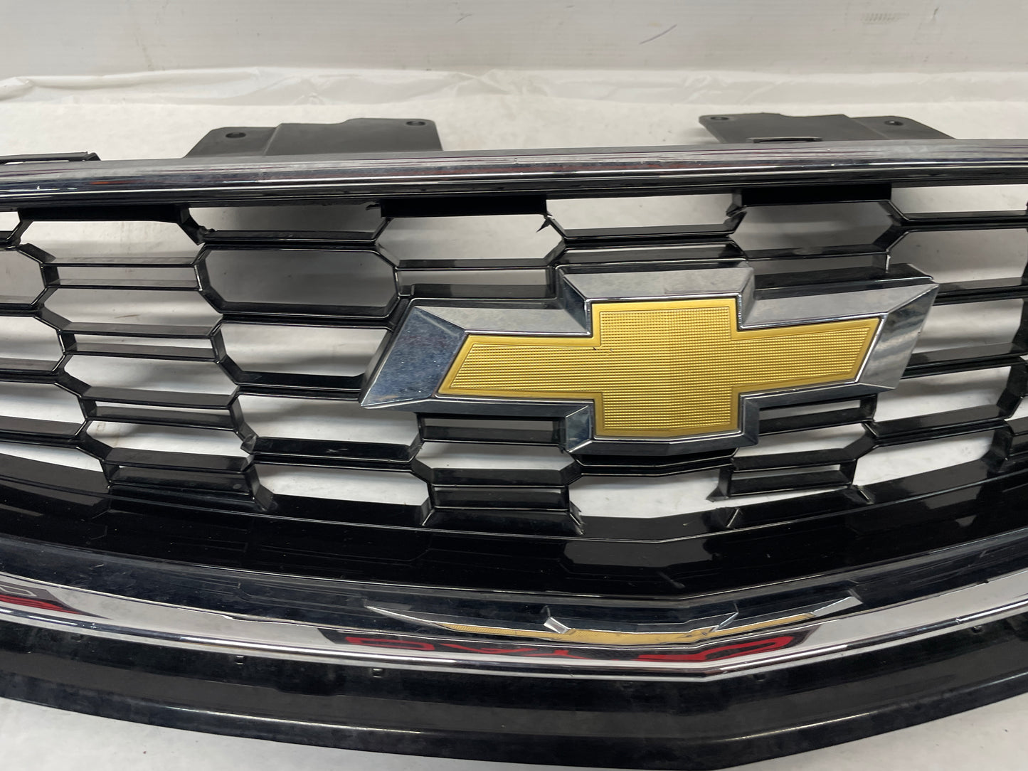 2017 Chevy SS Sedan Front Bumper Upper Grille OEM