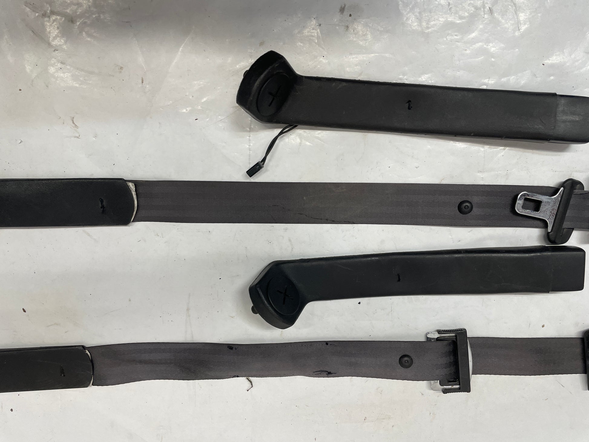 2000 Chevy Camaro Z28 Front Seatbelt Seat Belts Retractors w/ Buckles Holders Ebony OEM - Day's Parts Yard