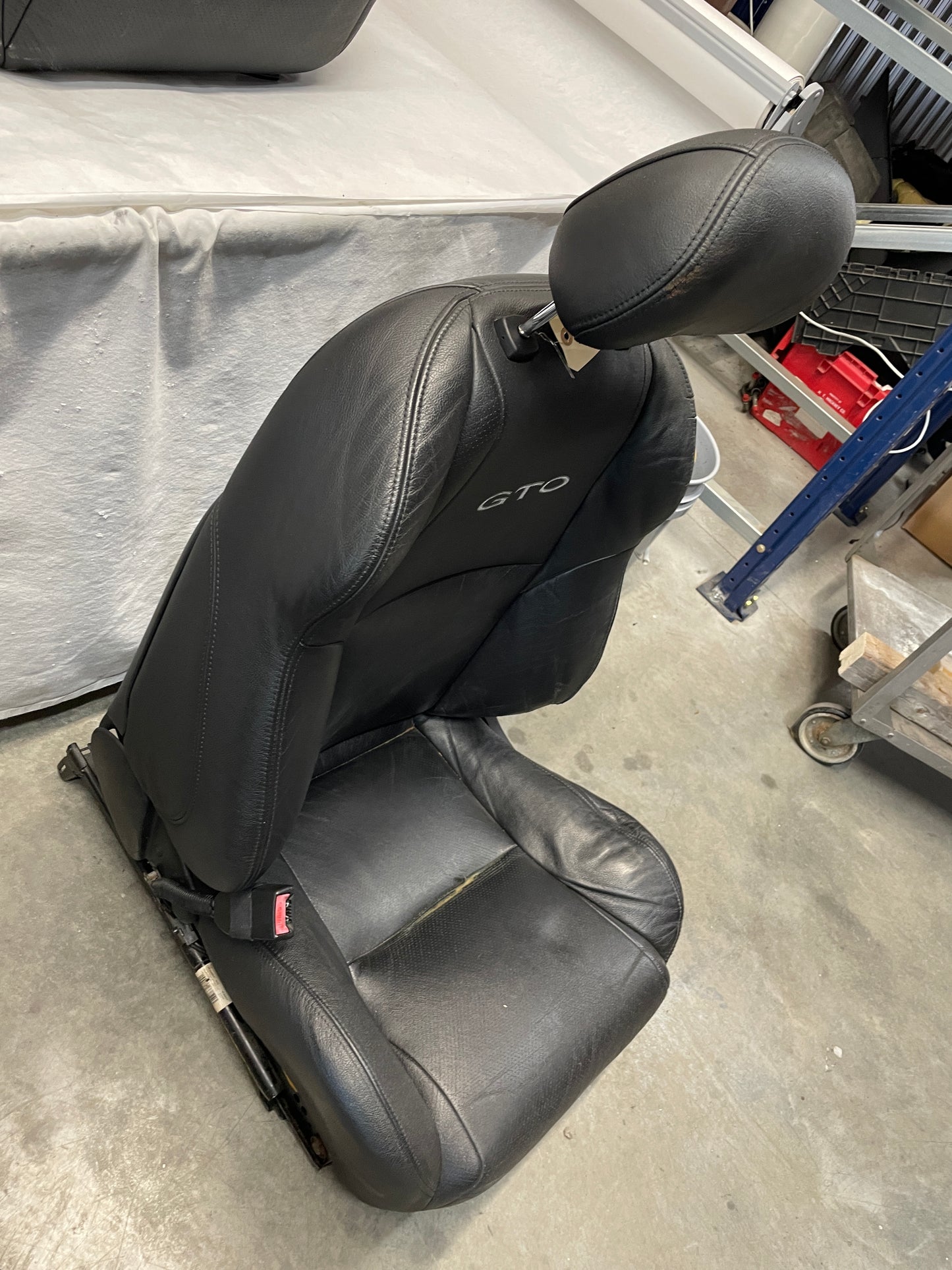 2005 Pontiac GTO Seats Fronts and Rears Black Leather OEM