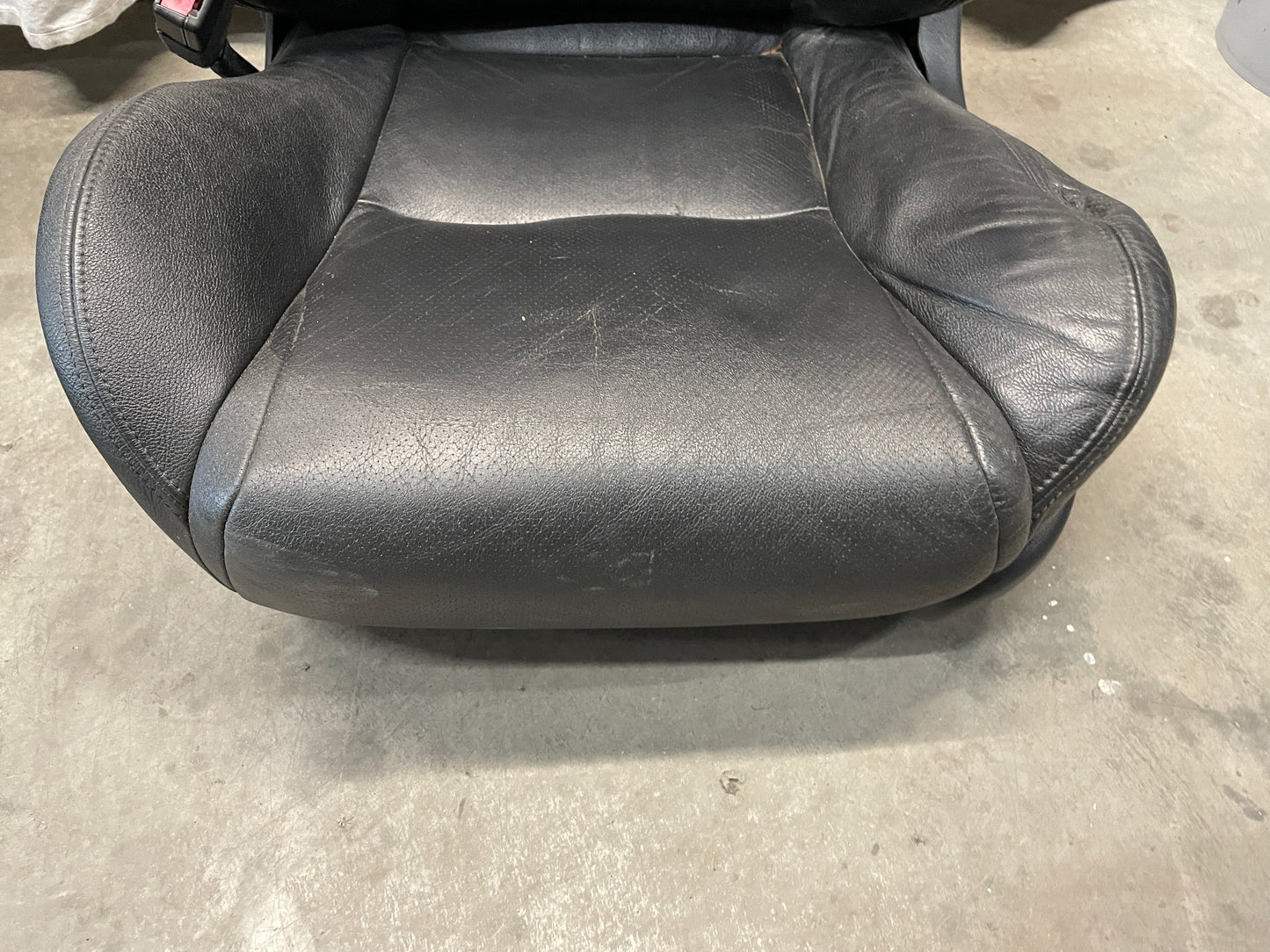 2005 Pontiac GTO Seats Fronts and Rears Black Leather OEM