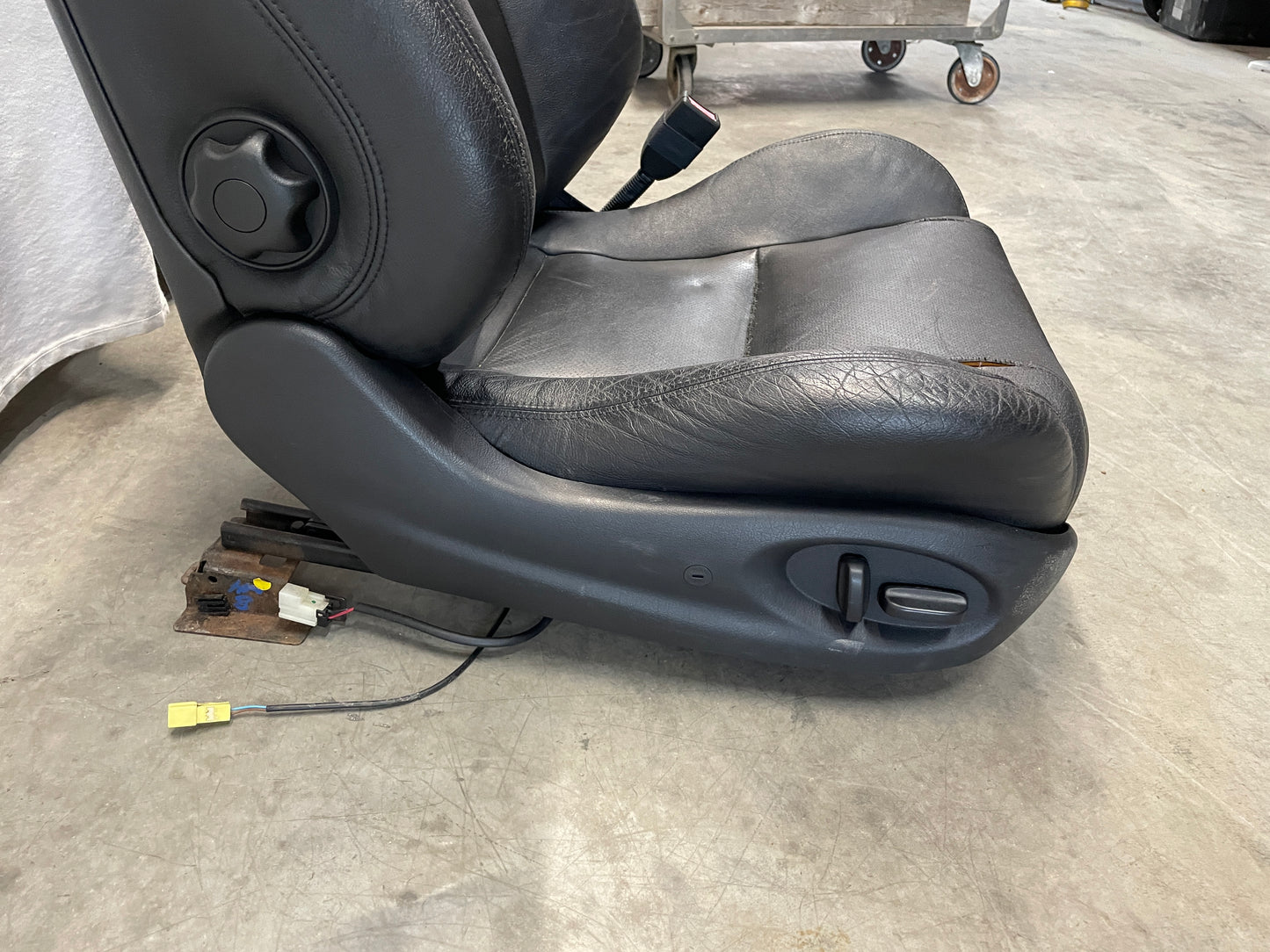 2005 Pontiac GTO Seats Fronts and Rears Black Leather OEM