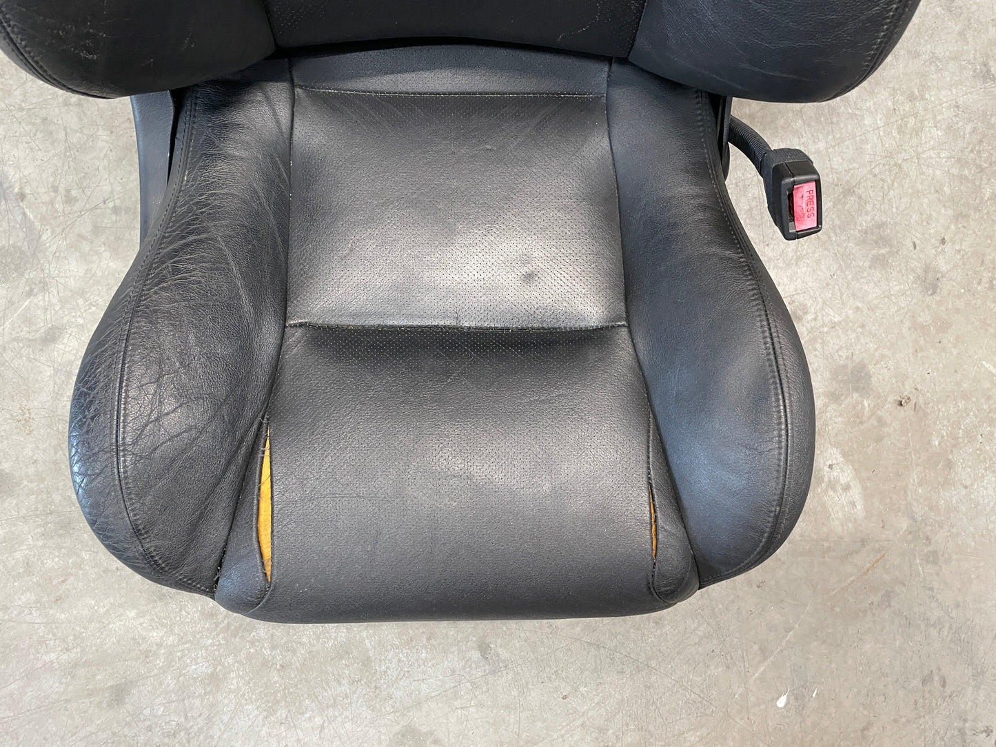 2005 Pontiac GTO Seats Fronts and Rears Black Leather OEM