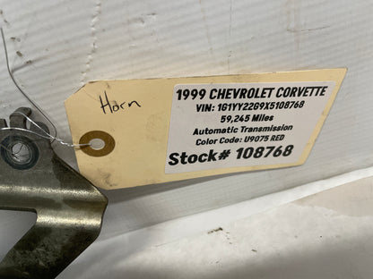 1999 Chevy C5 Corvette Front Dual Horn Assembly OEM - Day's Parts Yard