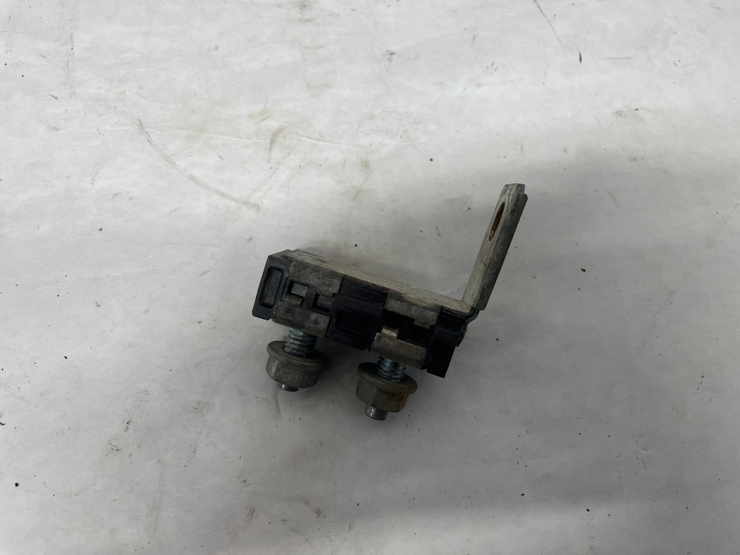 2017 Chevy SS Sedan Jump Starter Post Positive Battery Circuit Fuse OEM