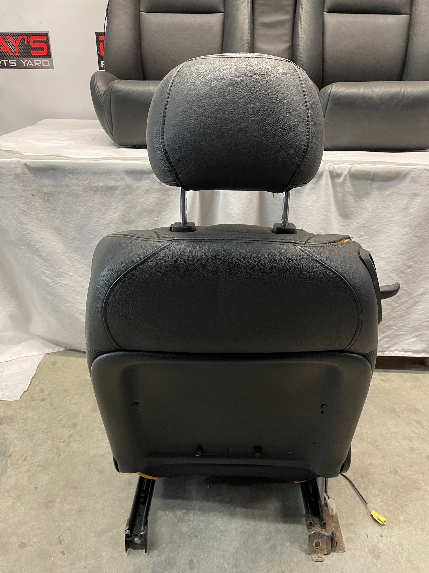 2005 Pontiac GTO Seats Fronts and Rears Black Leather OEM
