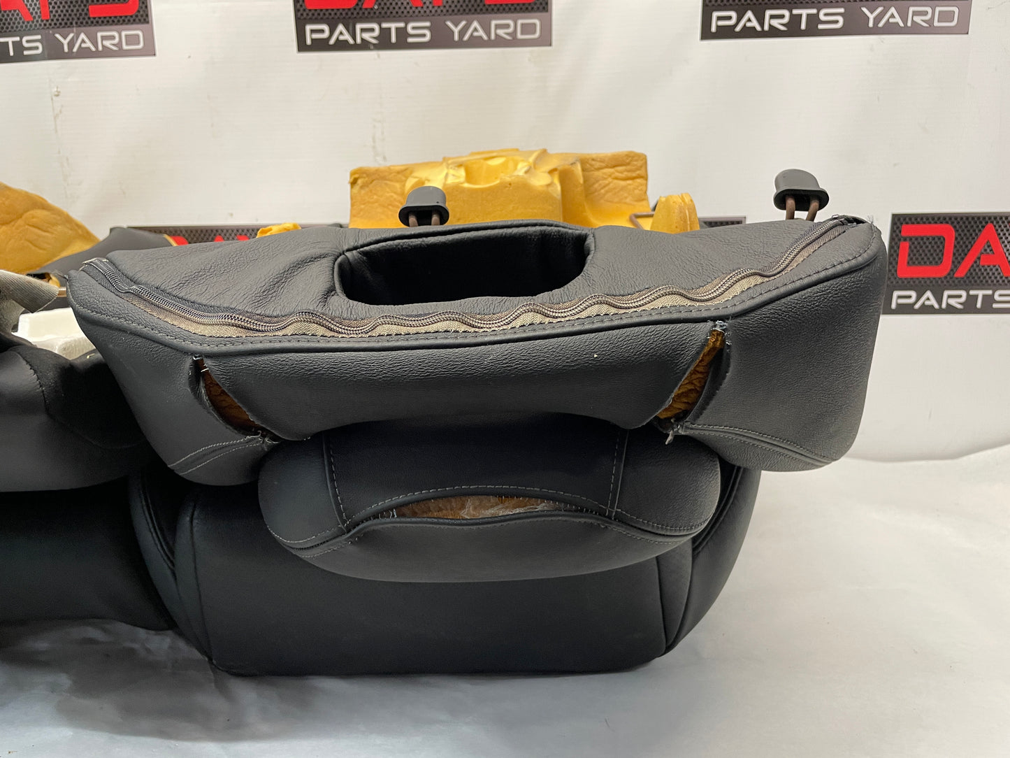 2005 Pontiac GTO Seats Fronts and Rears Black Leather OEM