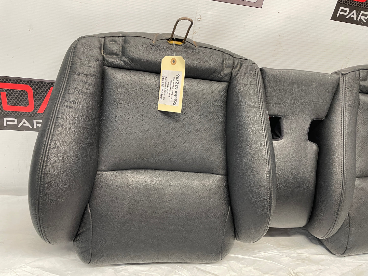 2005 Pontiac GTO Seats Fronts and Rears Black Leather OEM