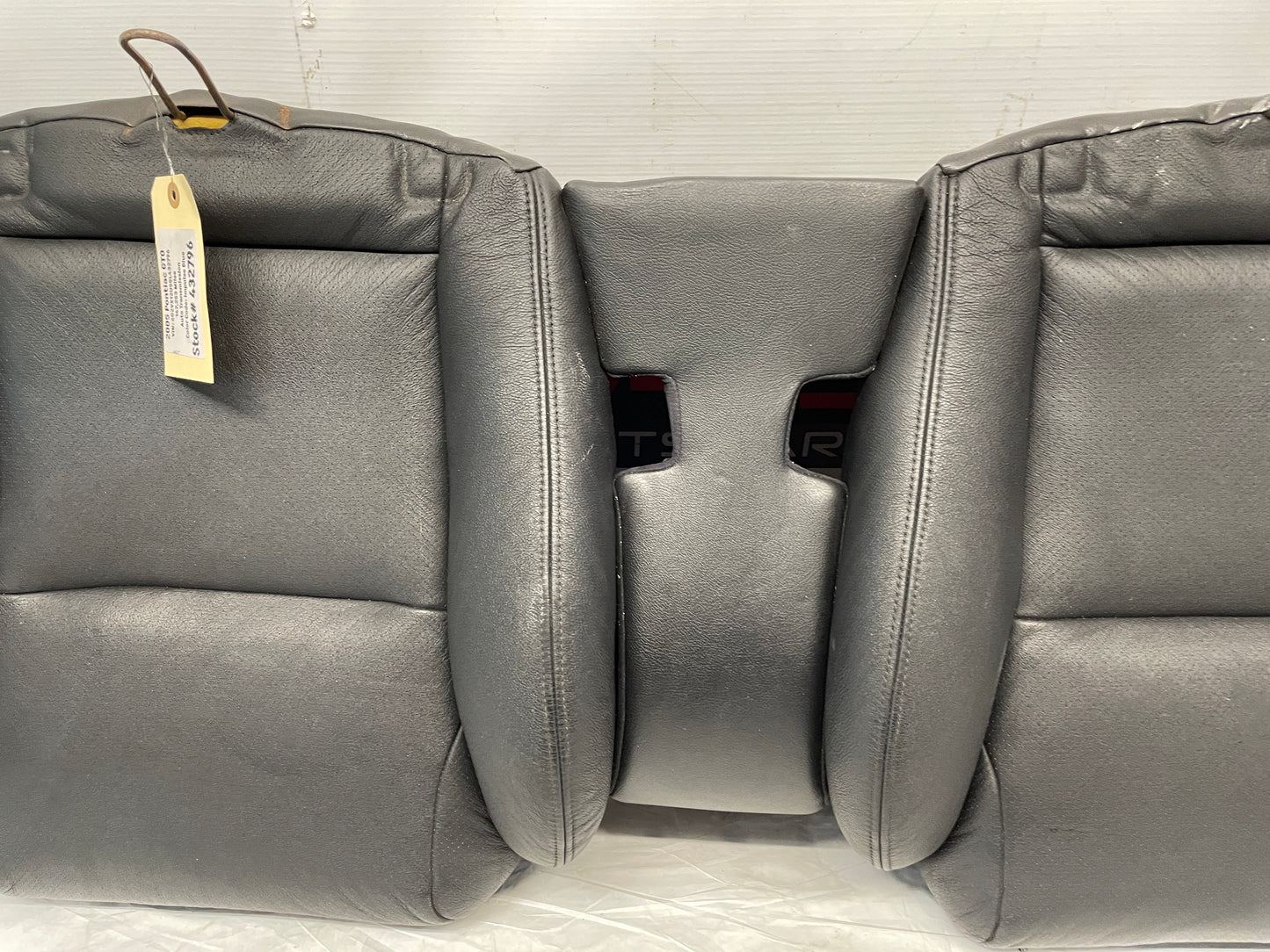 2005 Pontiac GTO Seats Fronts and Rears Black Leather OEM