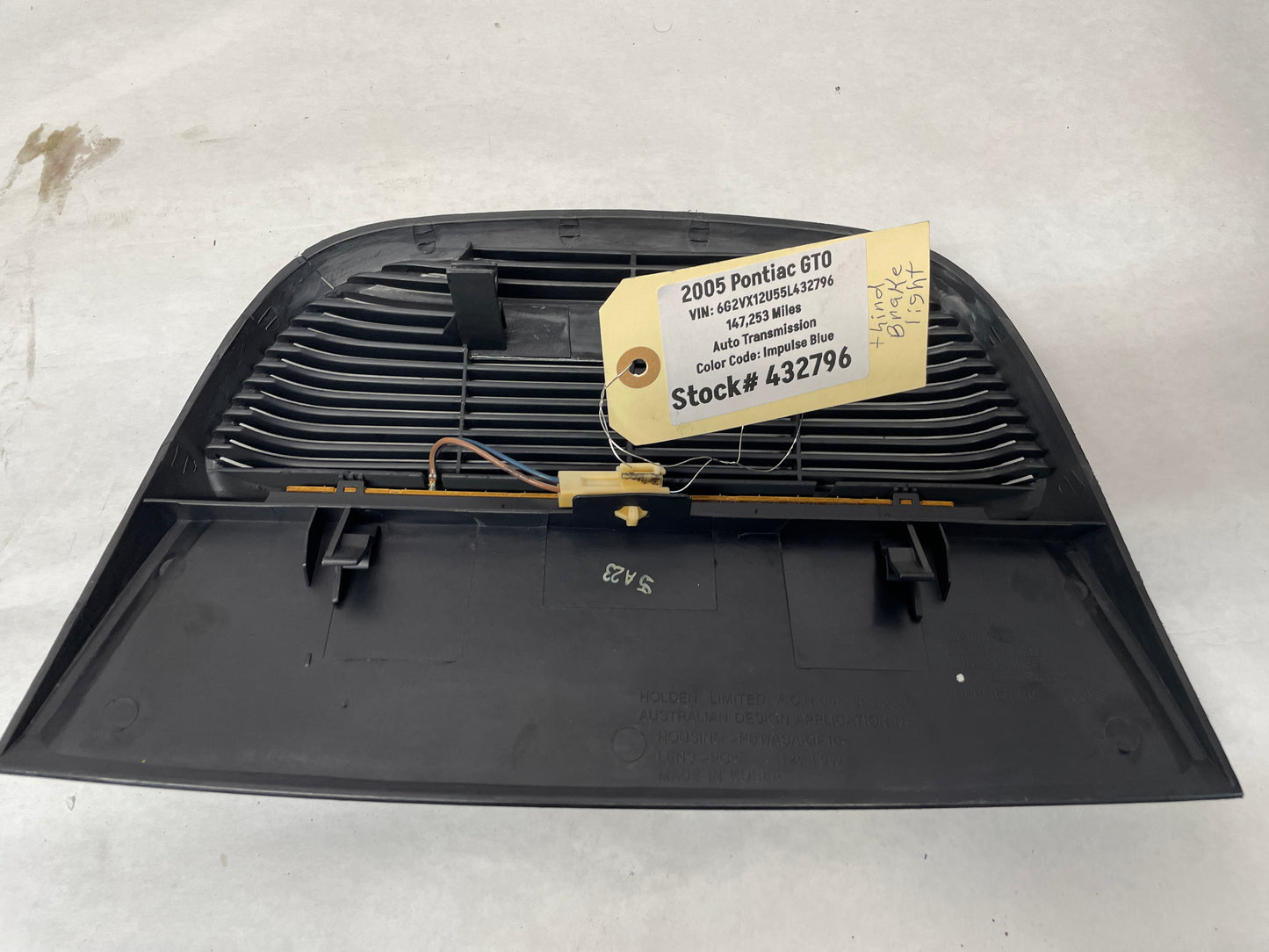 2005 Pontiac GTO 3rd Third Brake Taillight Light Lamp High Mount OEM
