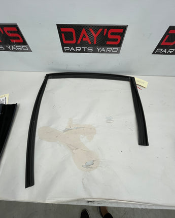 2014 Chevy SS Sedan Rear RH Passenger Door Window Weather Strip Rubber Seal OEM