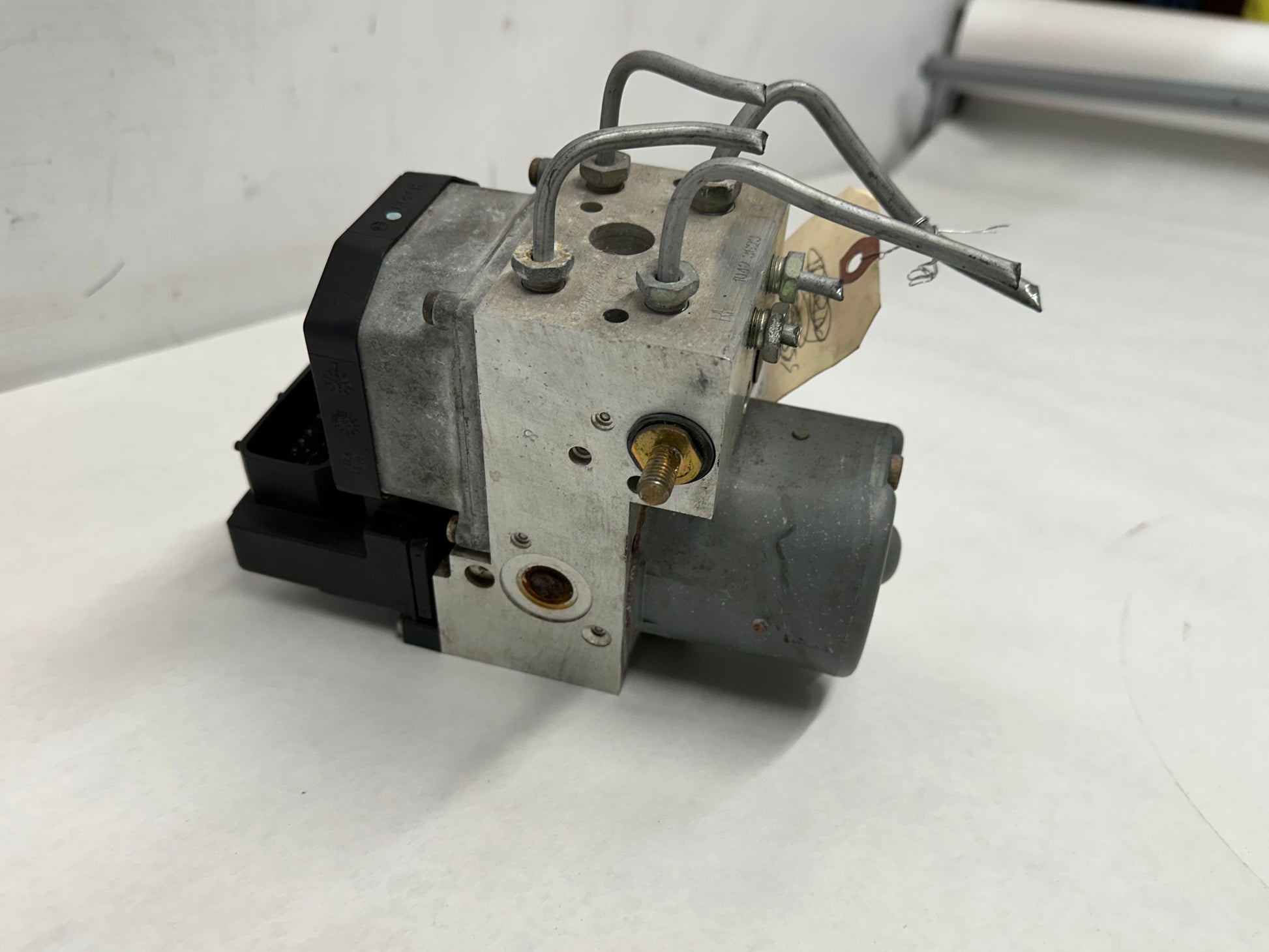 2002 Chevy Camaro SS Anti Lock Brake Pump ABS Module OEM - Day's Parts Yard