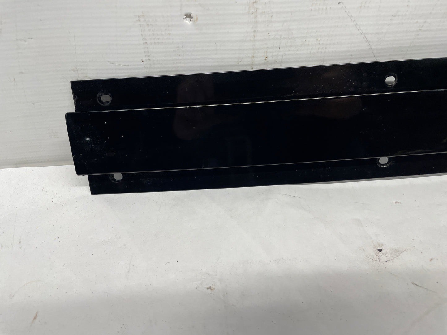 2000 Chevy Camaro Z28 T-Top Center Roof Divider Trim Molding OEM - Day's Parts Yard