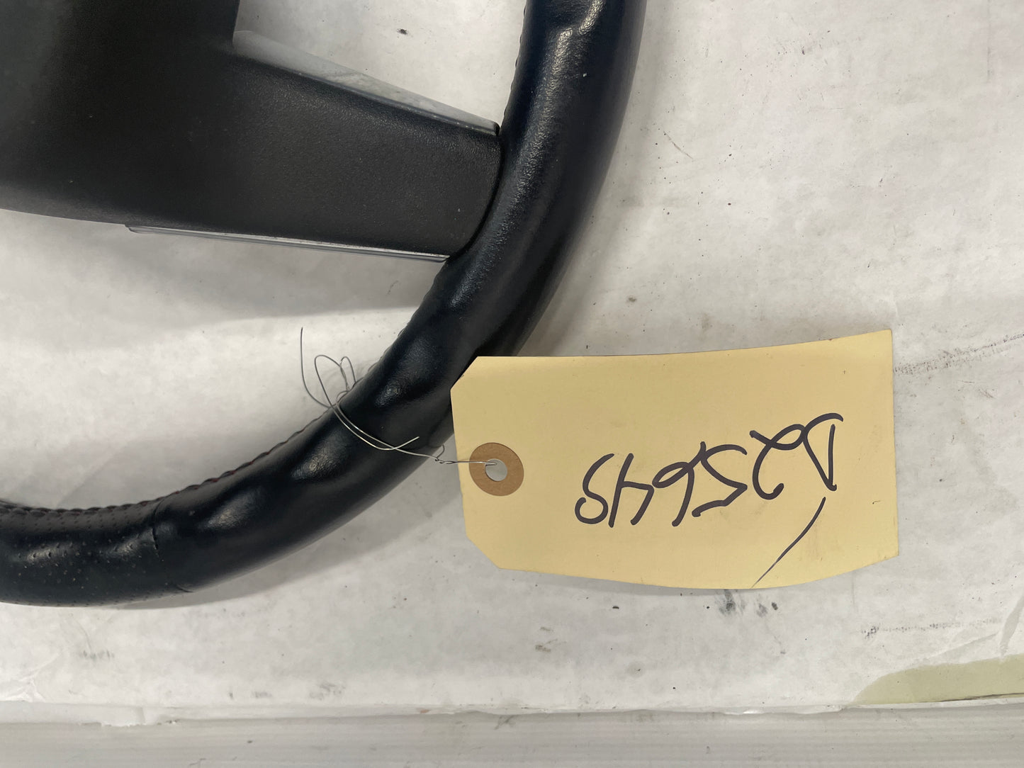 2005 Pontiac GTO Steering Wheel OEM - Day's Parts Yard