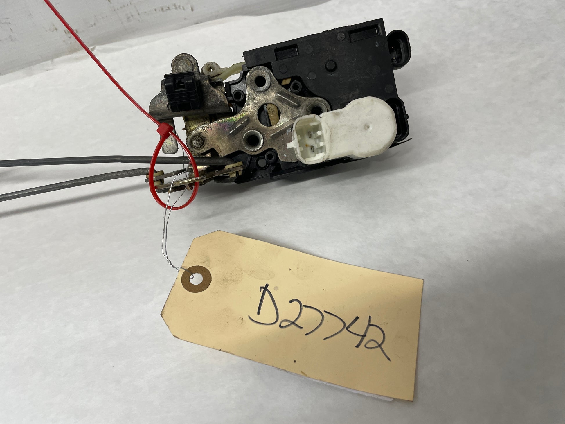 1999 Chevy C5 Corvette RH Passenger Door Lock Latch Actuator OEM - Day's Parts Yard