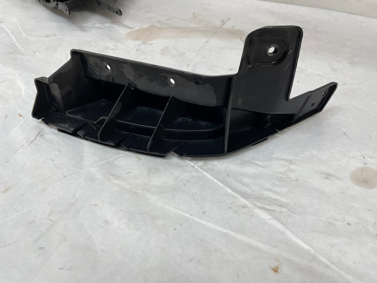 2013 Chevy Caprice PPV RH & LH Rear Bumper Guide Brackets Supports Mounts OEM