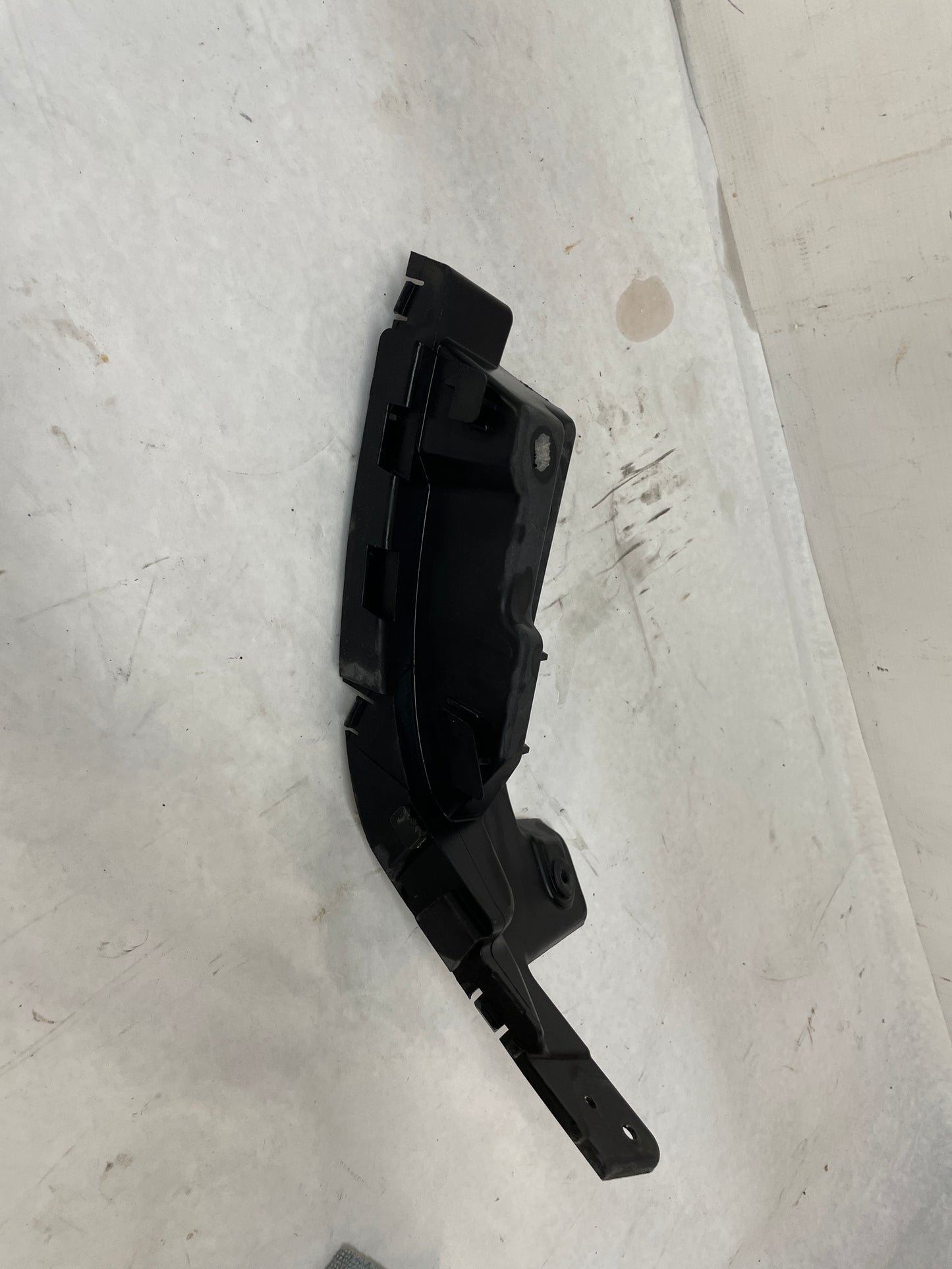 2013 Chevy Caprice PPV RH & LH Rear Bumper Guide Brackets Supports Mounts OEM