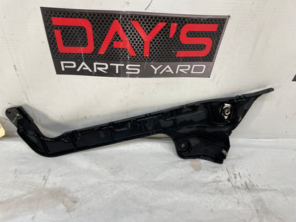 2013 Chevy Caprice PPV RH & LH Rear Bumper Guide Brackets Supports Mounts OEM