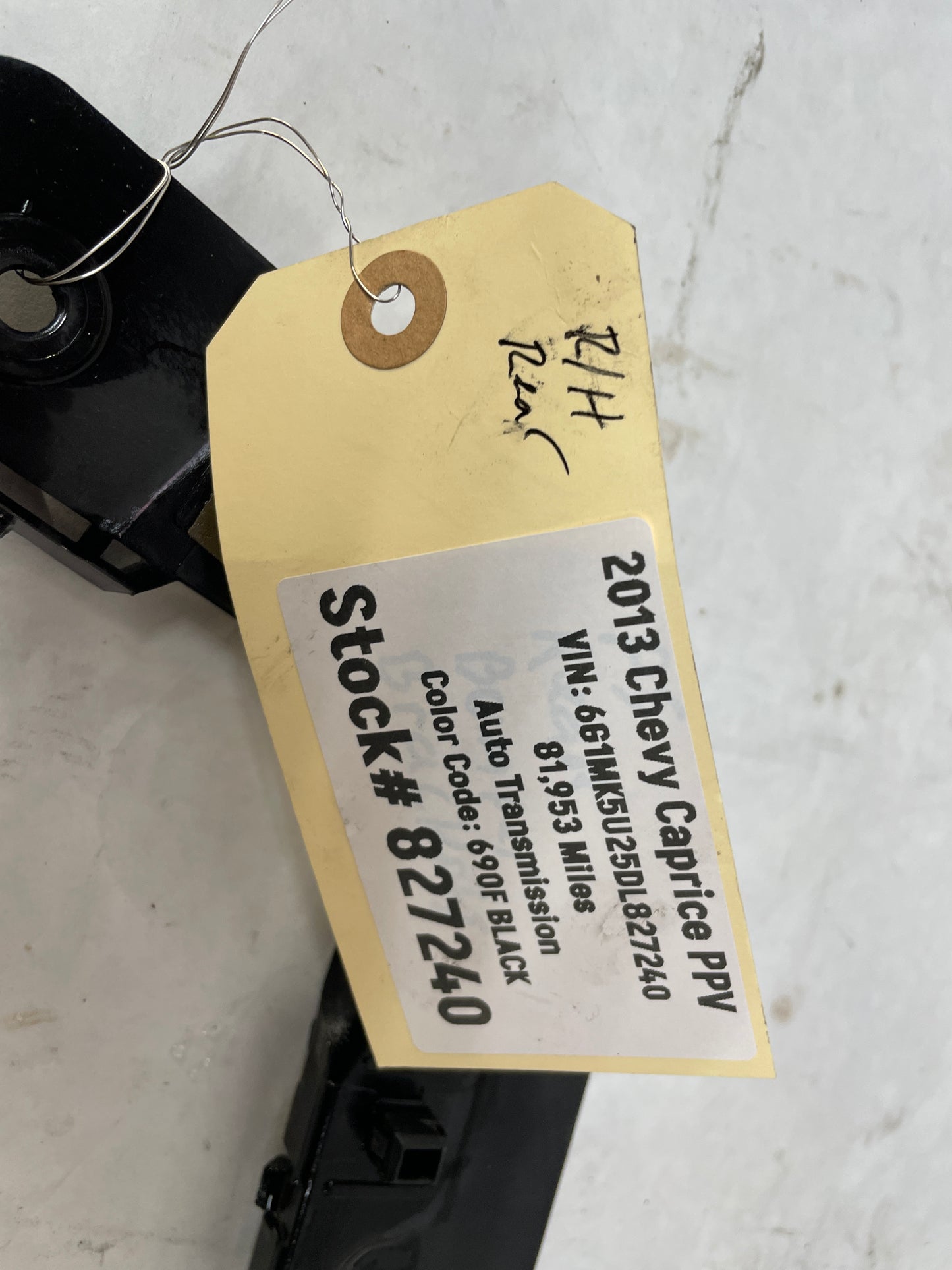 2013 Chevy Caprice PPV RH & LH Rear Bumper Guide Brackets Supports Mounts OEM