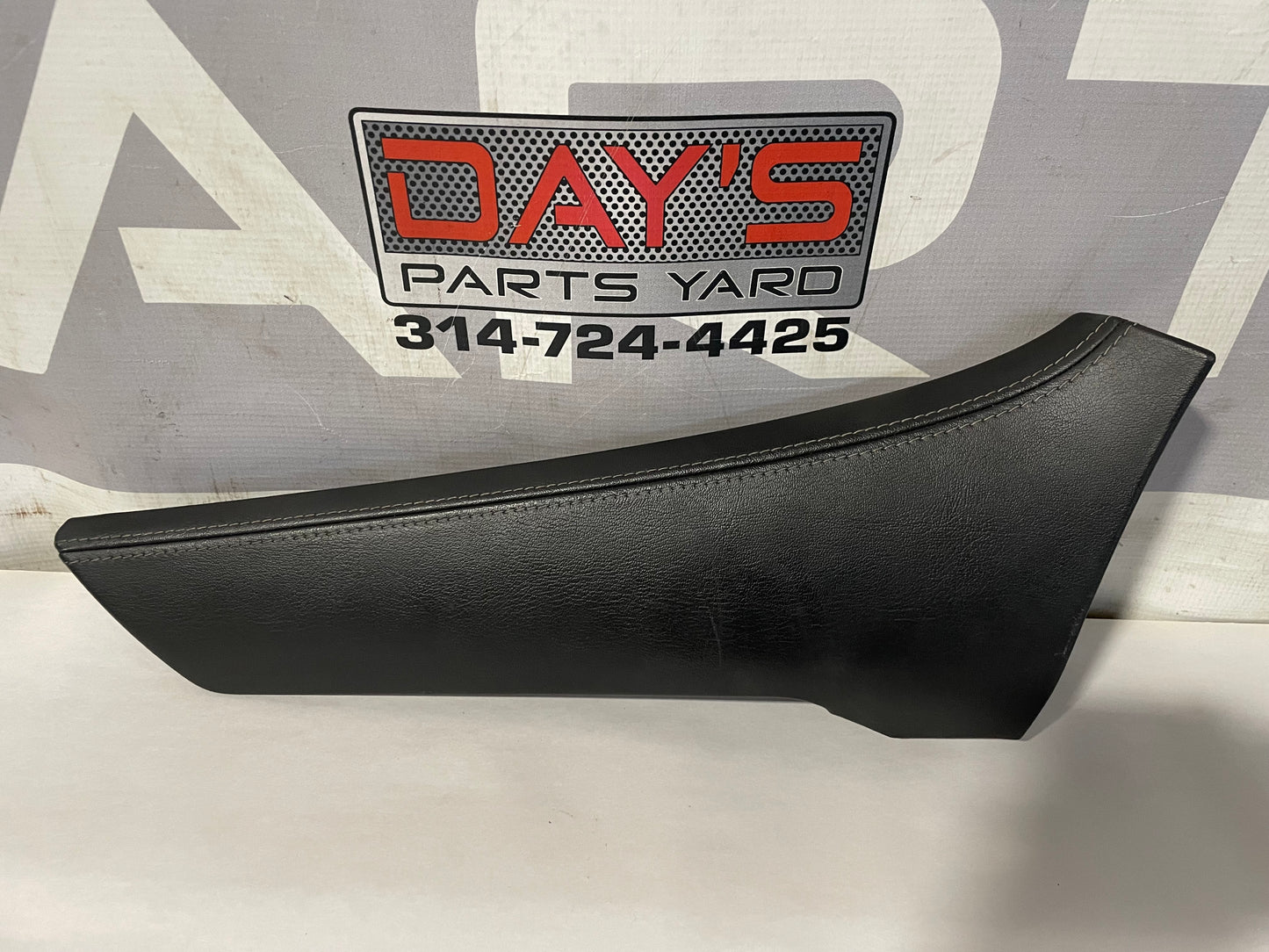 2018 Chevy Suburban LT RH Passenger Dash Dashboard Trim Molding OEM - Day's Parts Yard