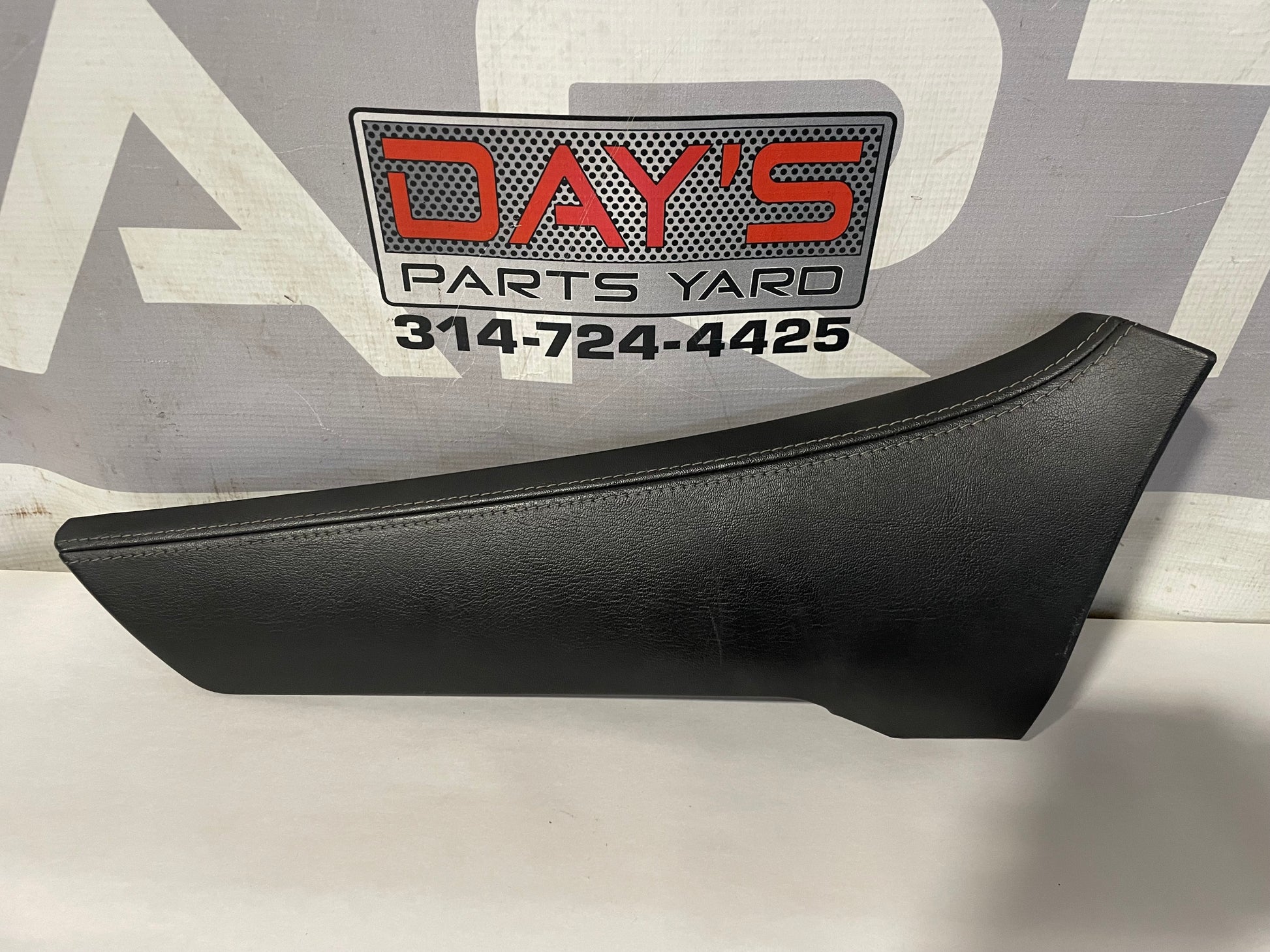 2018 Chevy Suburban LT RH Passenger Dash Dashboard Trim Molding OEM - Day's Parts Yard