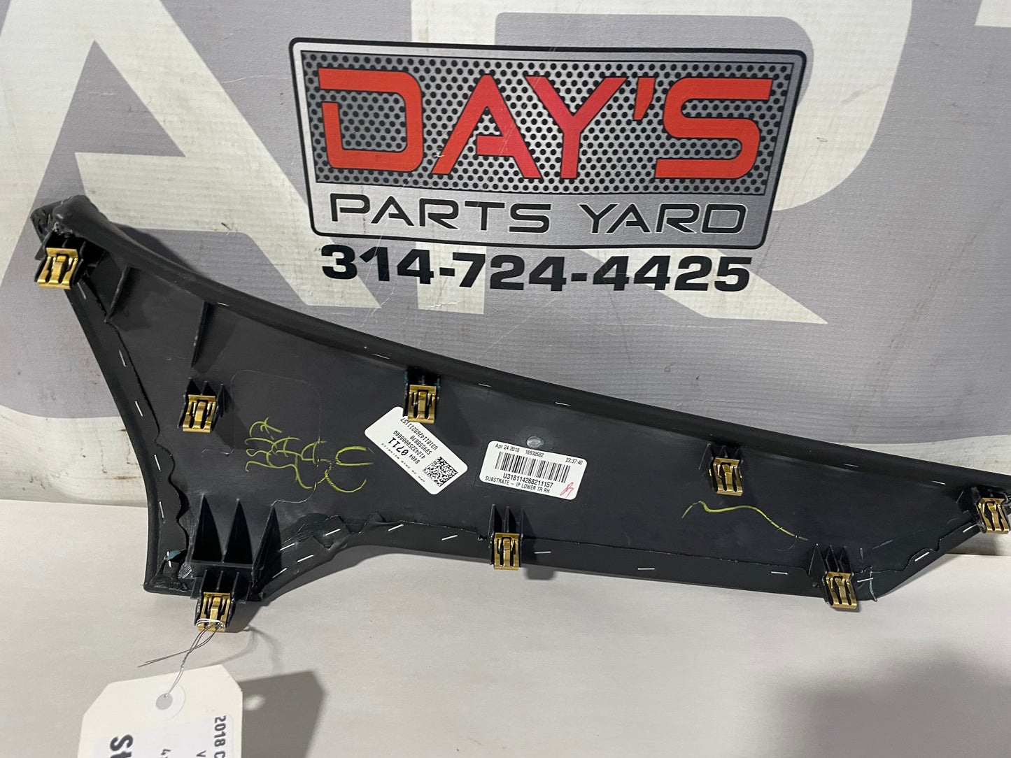 2018 Chevy Suburban LT RH Passenger Dash Dashboard Trim Molding OEM - Day's Parts Yard