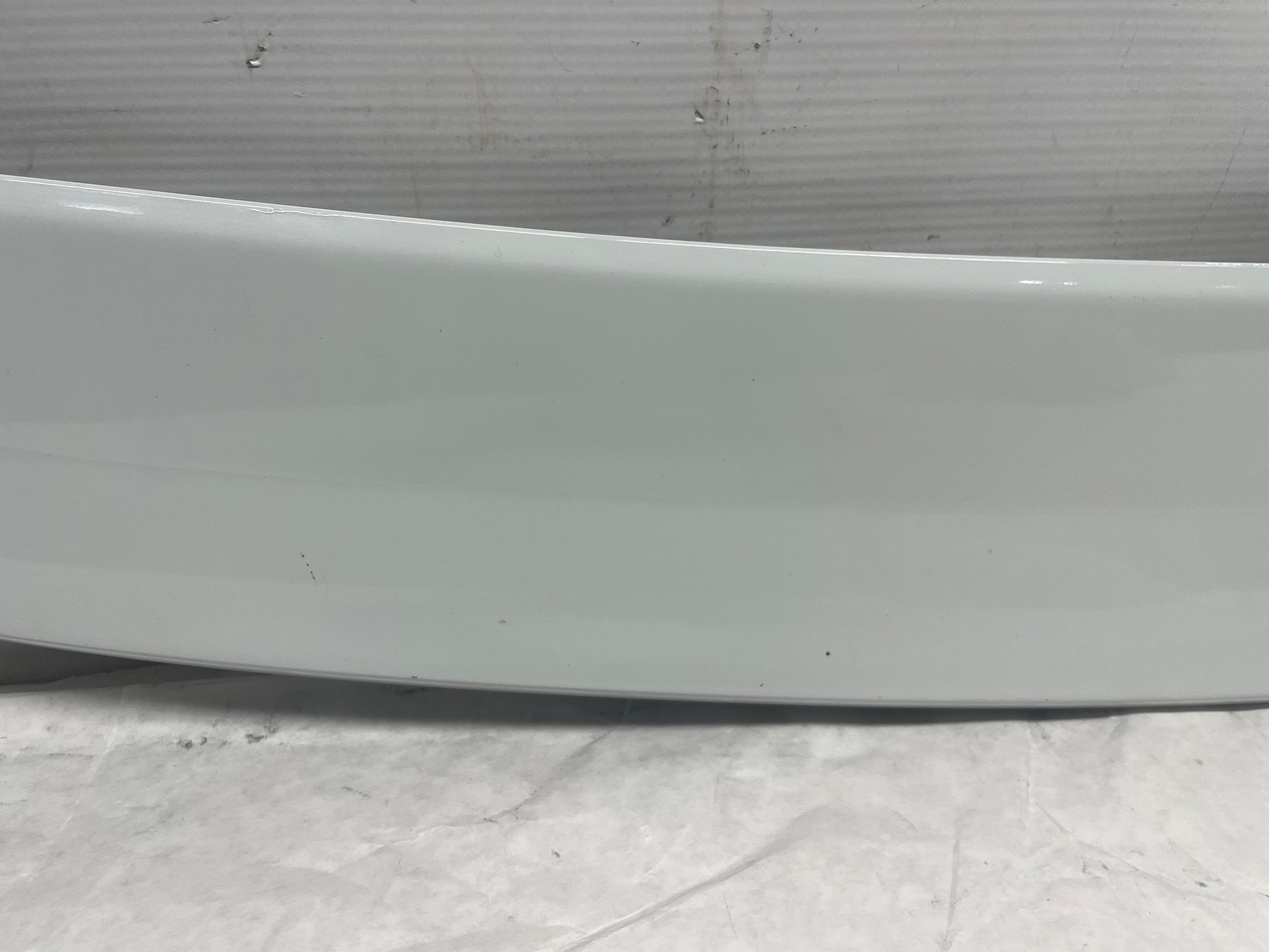 2008 Pontiac G8 Base Trunk Deck Lid Spoiler Wing OEM White - Day's Parts Yard
