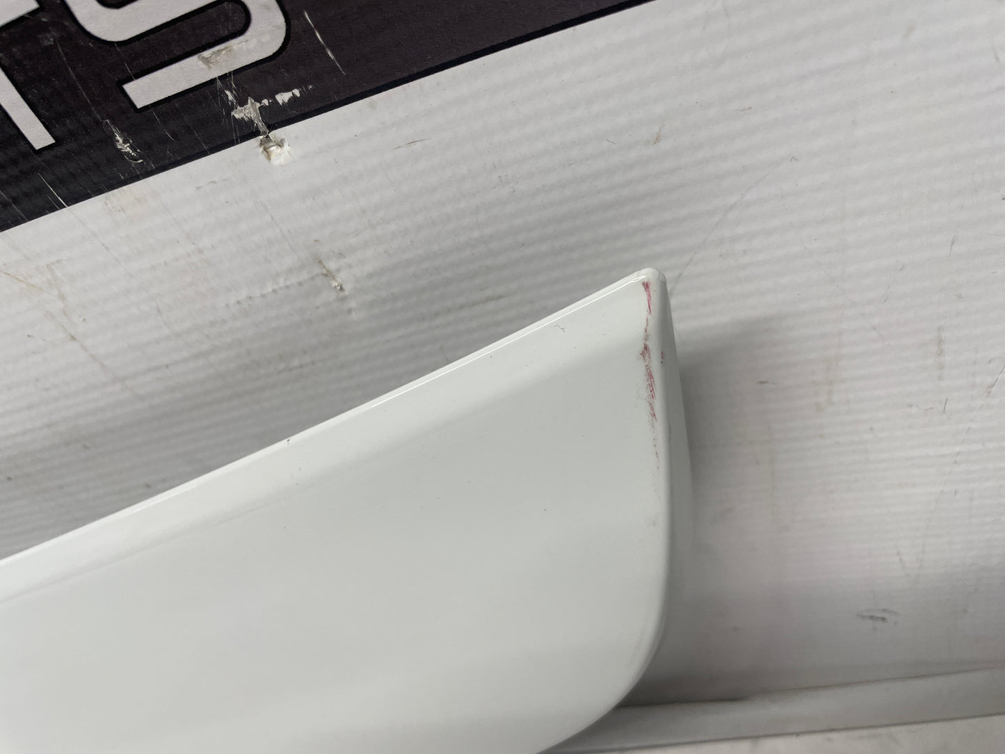 2008 Pontiac G8 Base Trunk Deck Lid Spoiler Wing OEM White - Day's Parts Yard