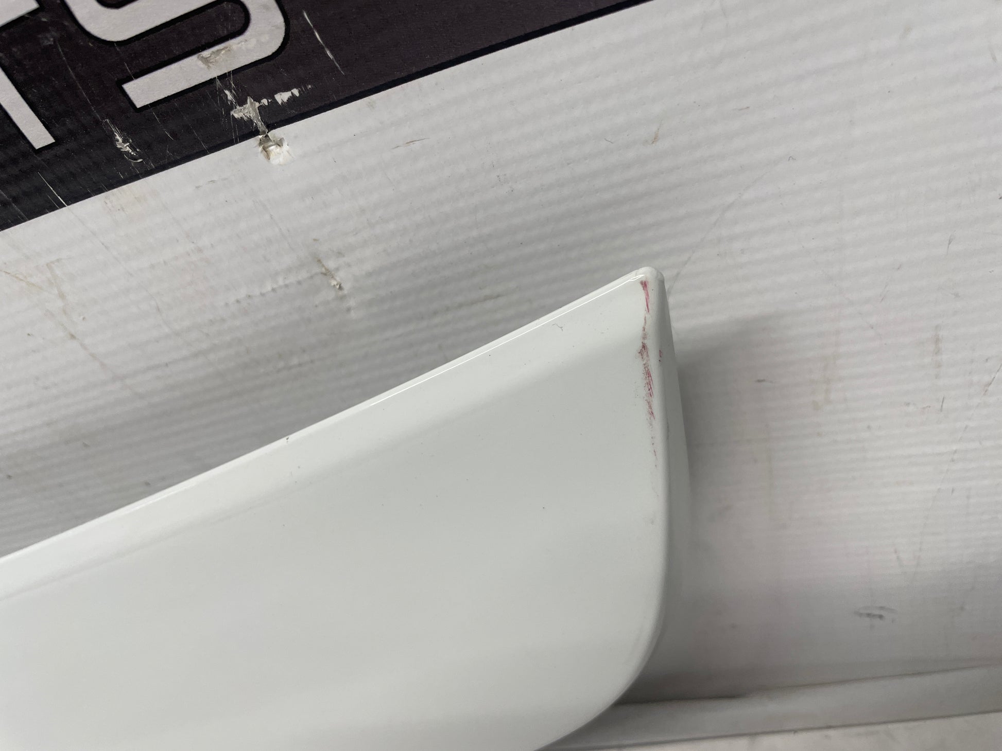 2008 Pontiac G8 Base Trunk Deck Lid Spoiler Wing OEM White - Day's Parts Yard