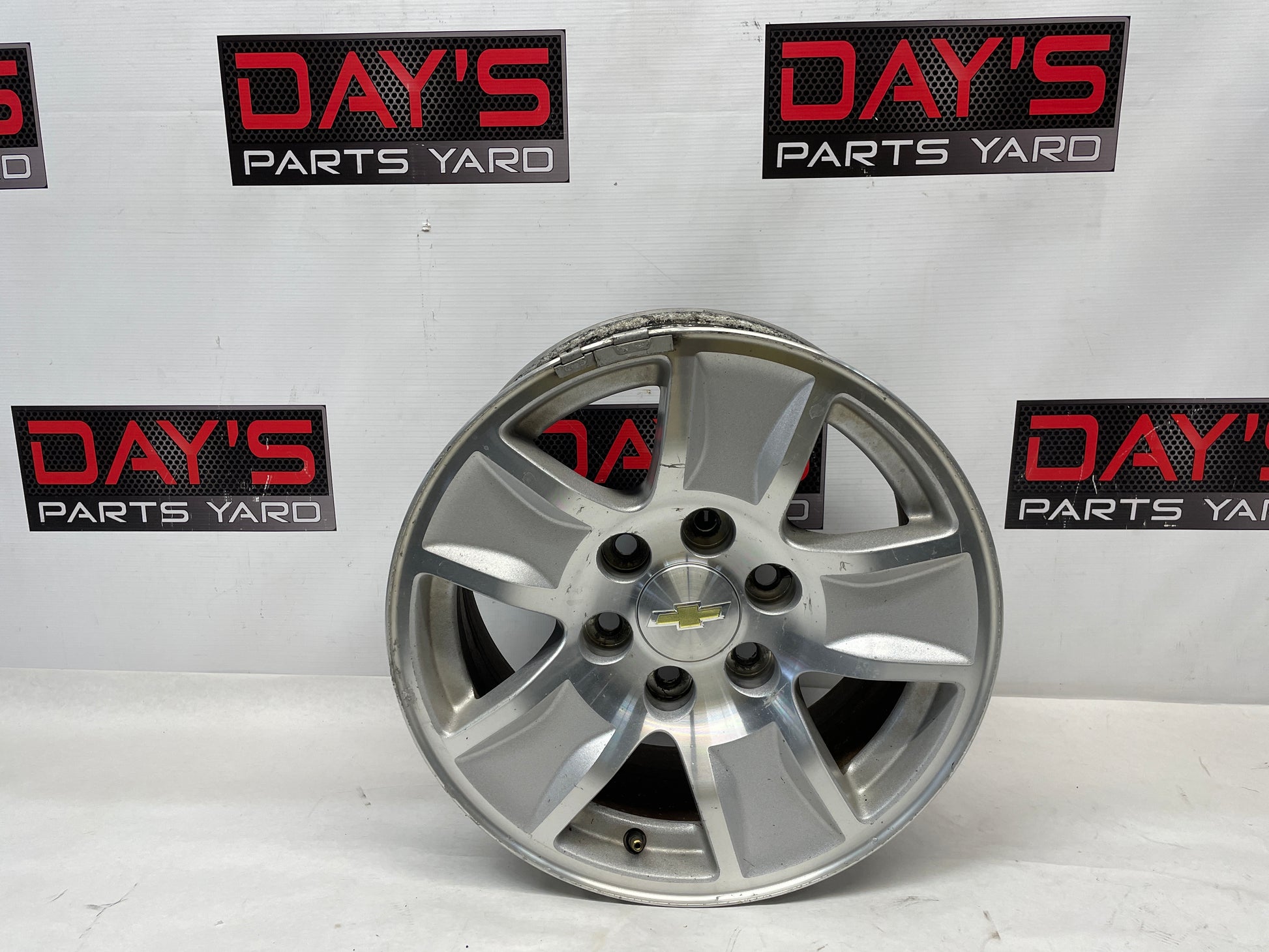 2015 Chevy Silverado K1500 Factory OEM Wheel 17X8 - Day's Parts Yard