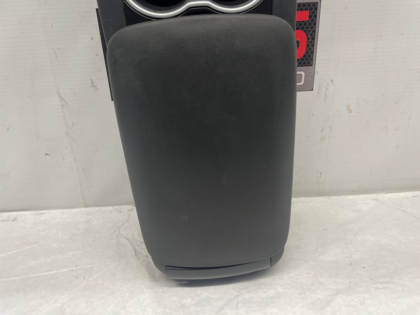 2008 Pontiac G8 Center Console Armrest w/ Shifter OEM - Day's Parts Yard