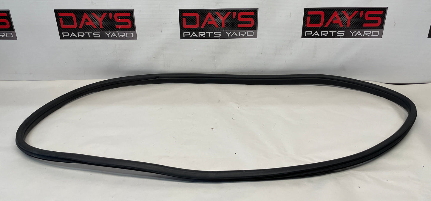 2017 Chevy SS Sedan Front RH Passenger Door Rubber Weather Strip OEM - Day's Parts Yard